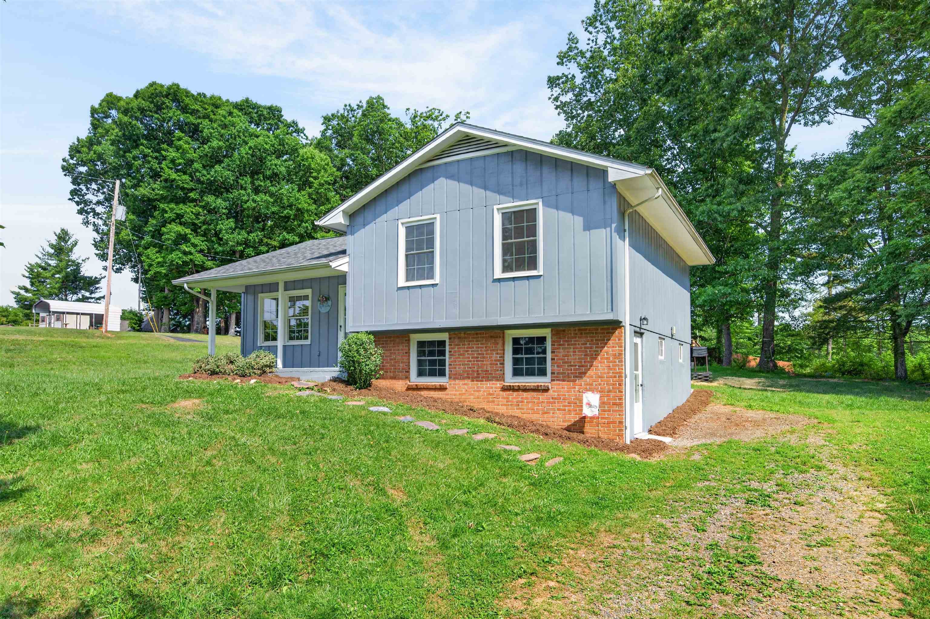77 Amelia Drive Hillsville VA 24343