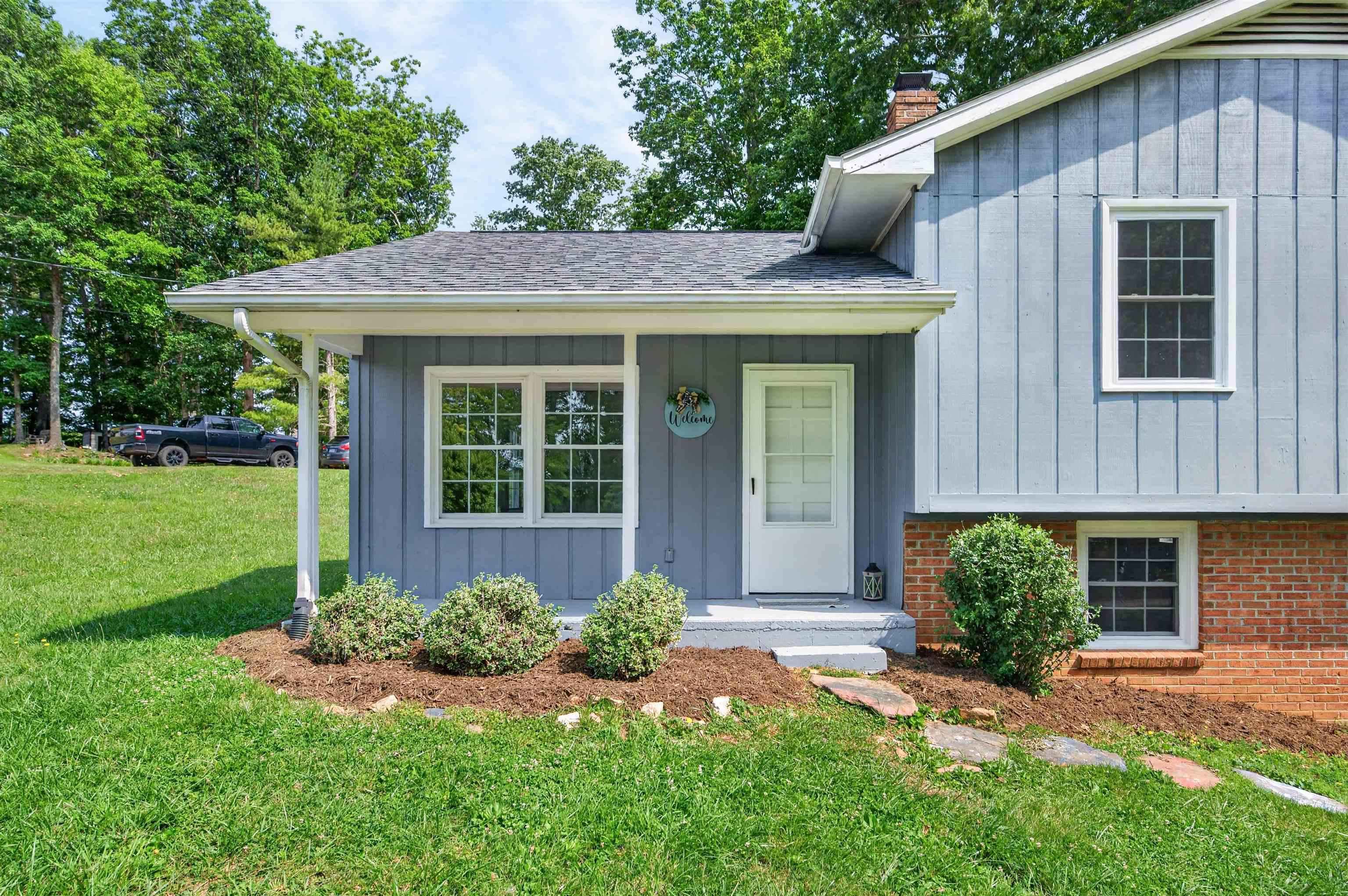 77 Amelia Drive Hillsville VA 24343