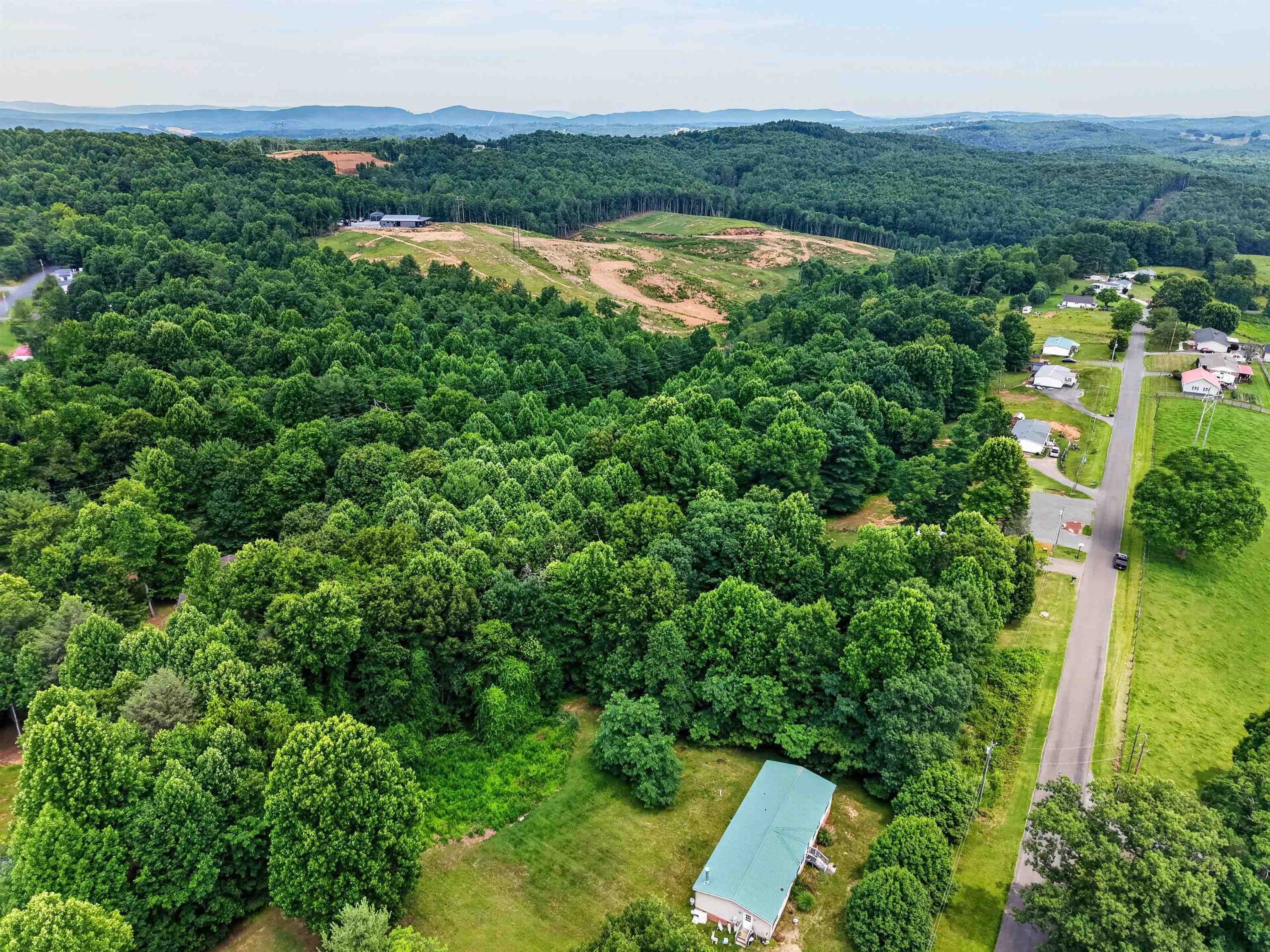 77 Amelia Drive Hillsville VA 24343