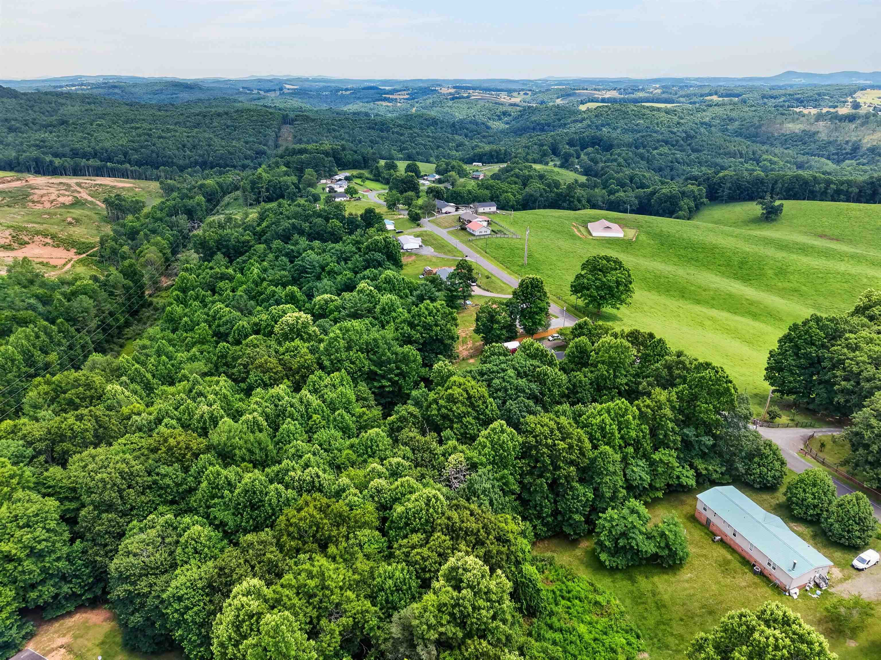 77 Amelia Drive Hillsville VA 24343
