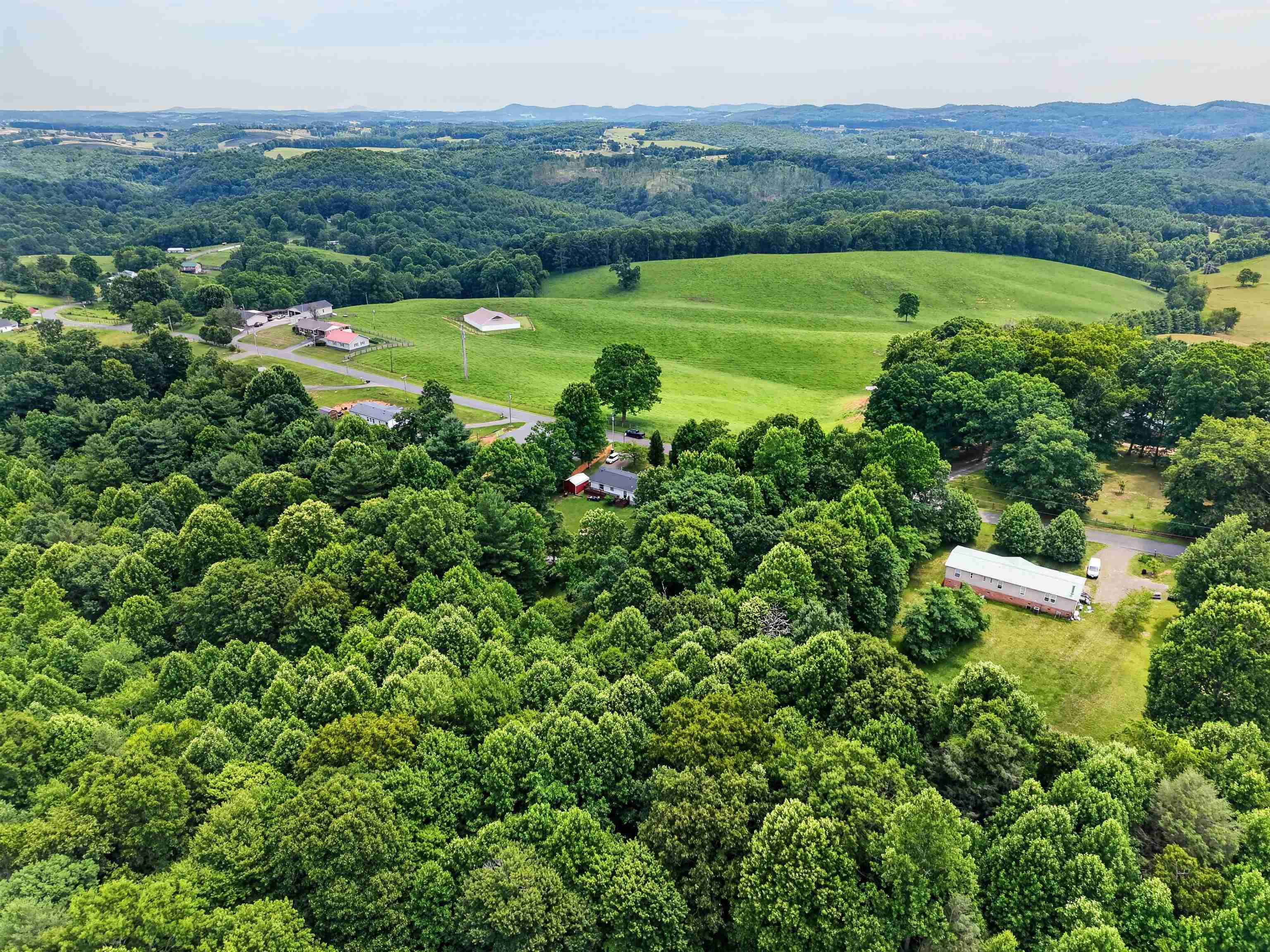 77 Amelia Drive Hillsville VA 24343