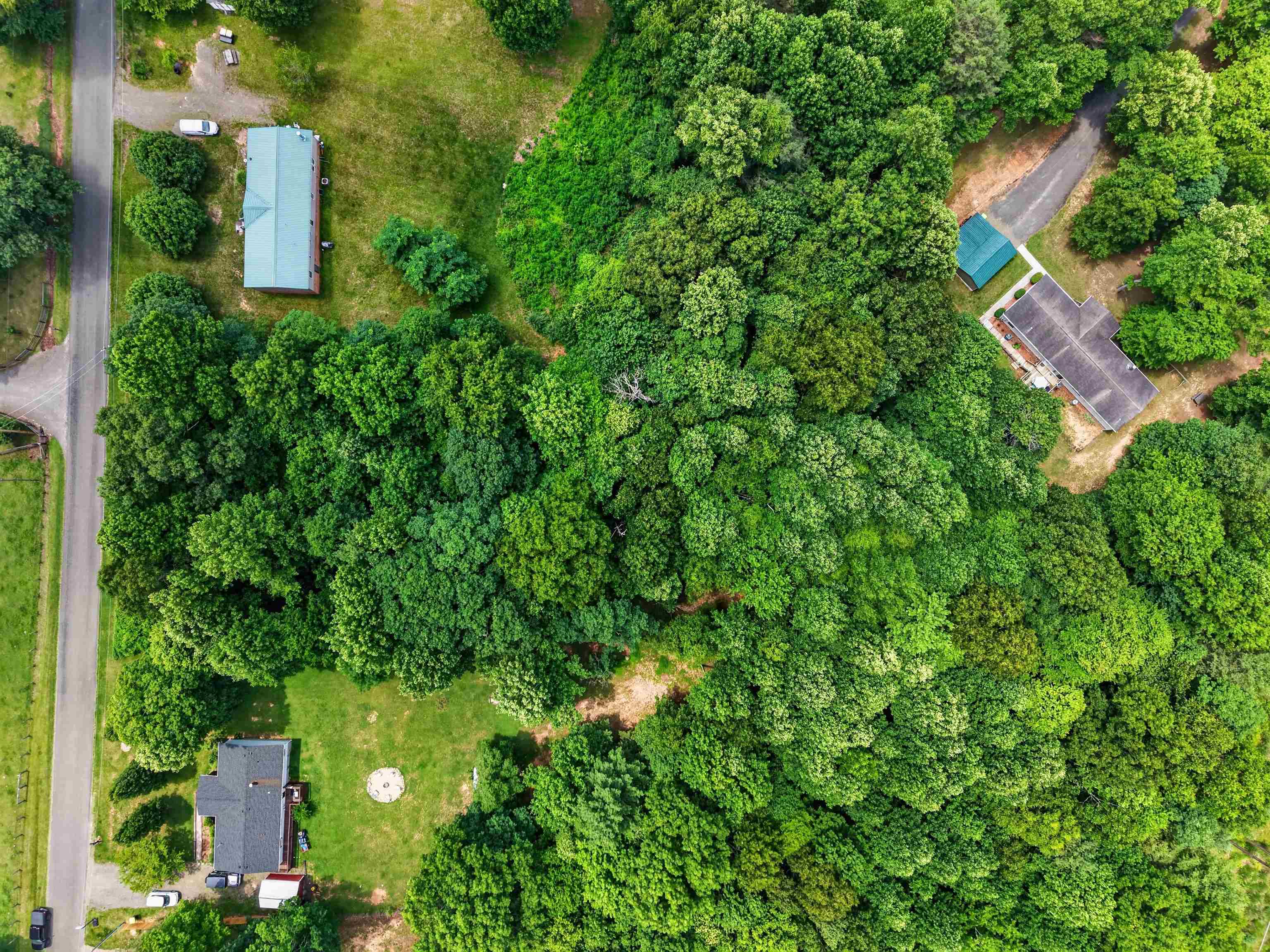 77 Amelia Drive Hillsville VA 24343
