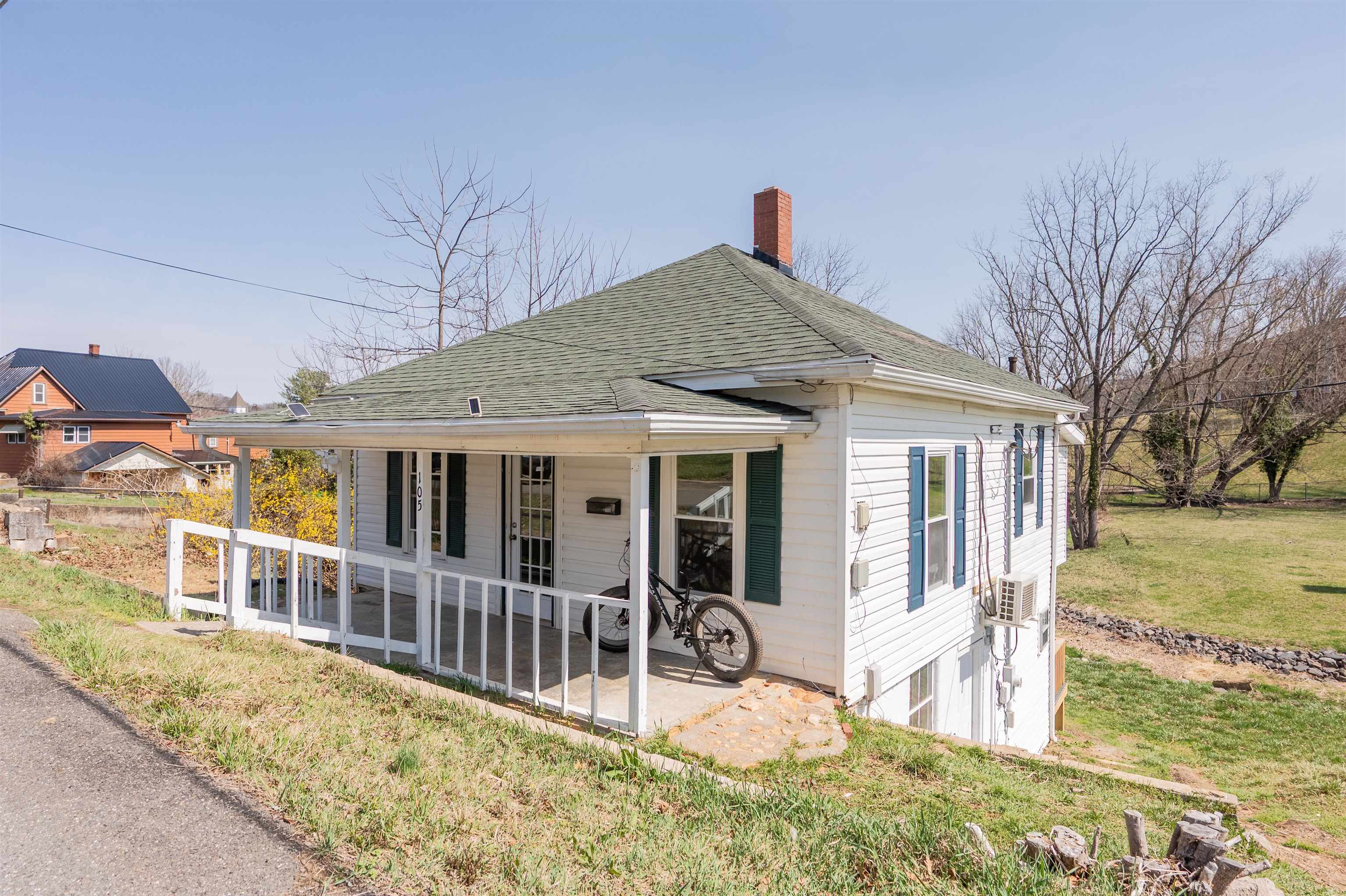 105 Swanson Street Galax VA 24333