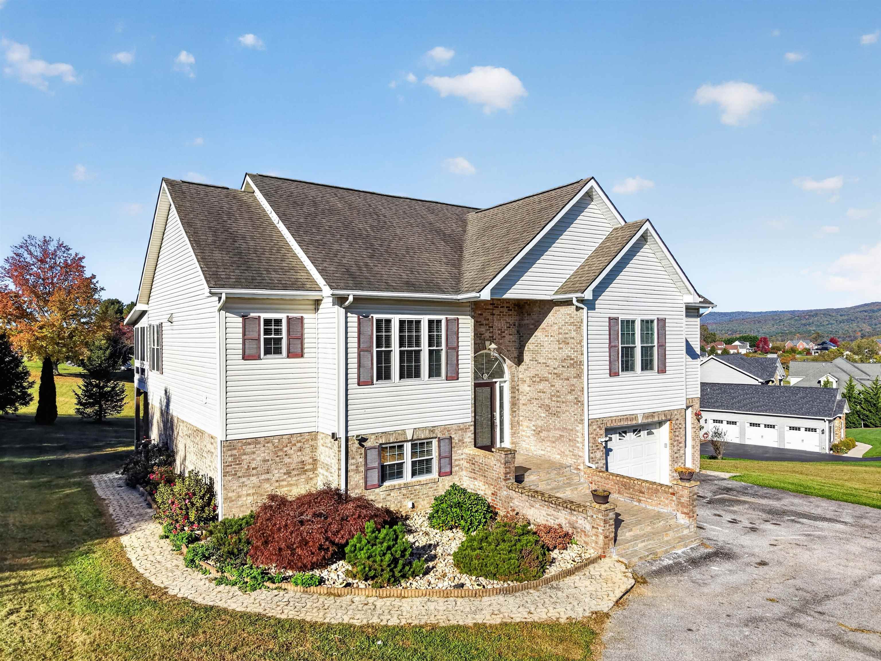 1701 Stratford View Drive Blacksburg VA 24060