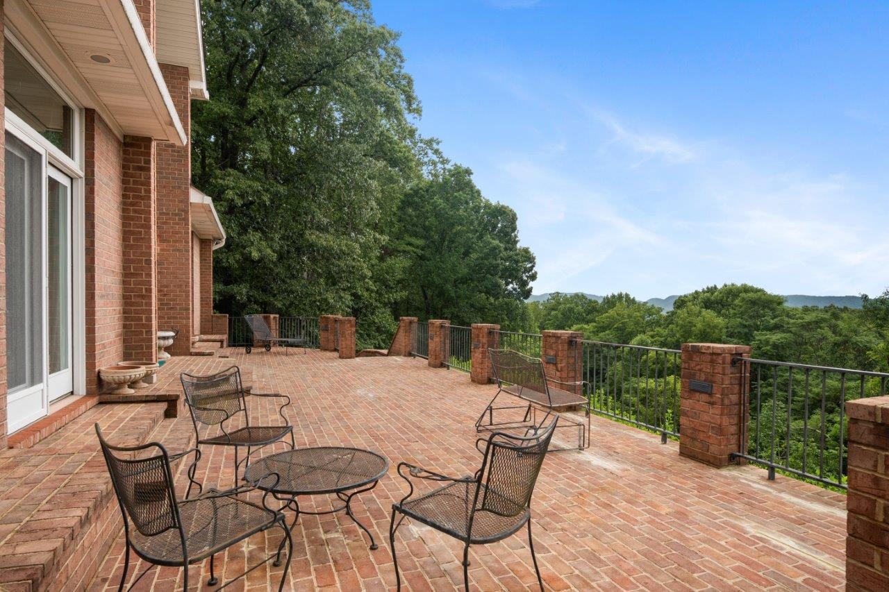 1505 Highland Circle Blacksburg VA 24060