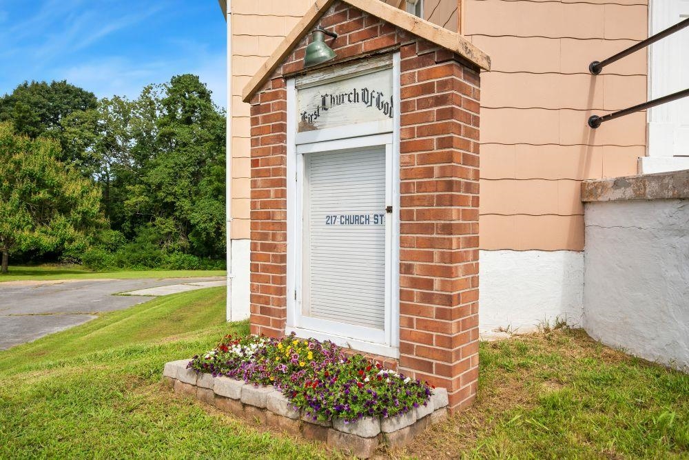 217 Church Street Rich Creek VA 24147