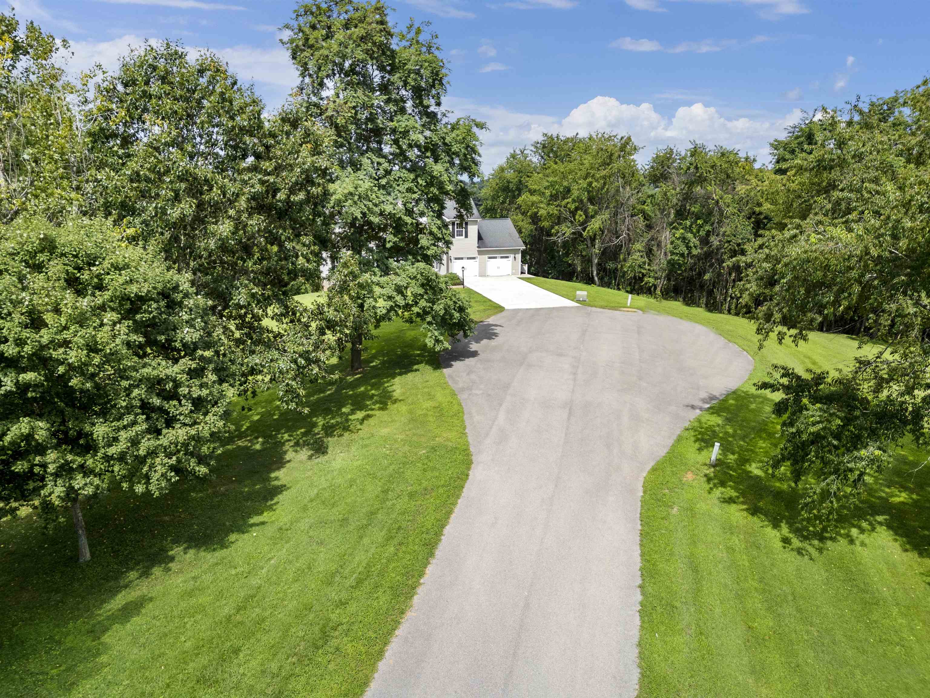 2285 Lubna Drive Christiansburg VA 24073