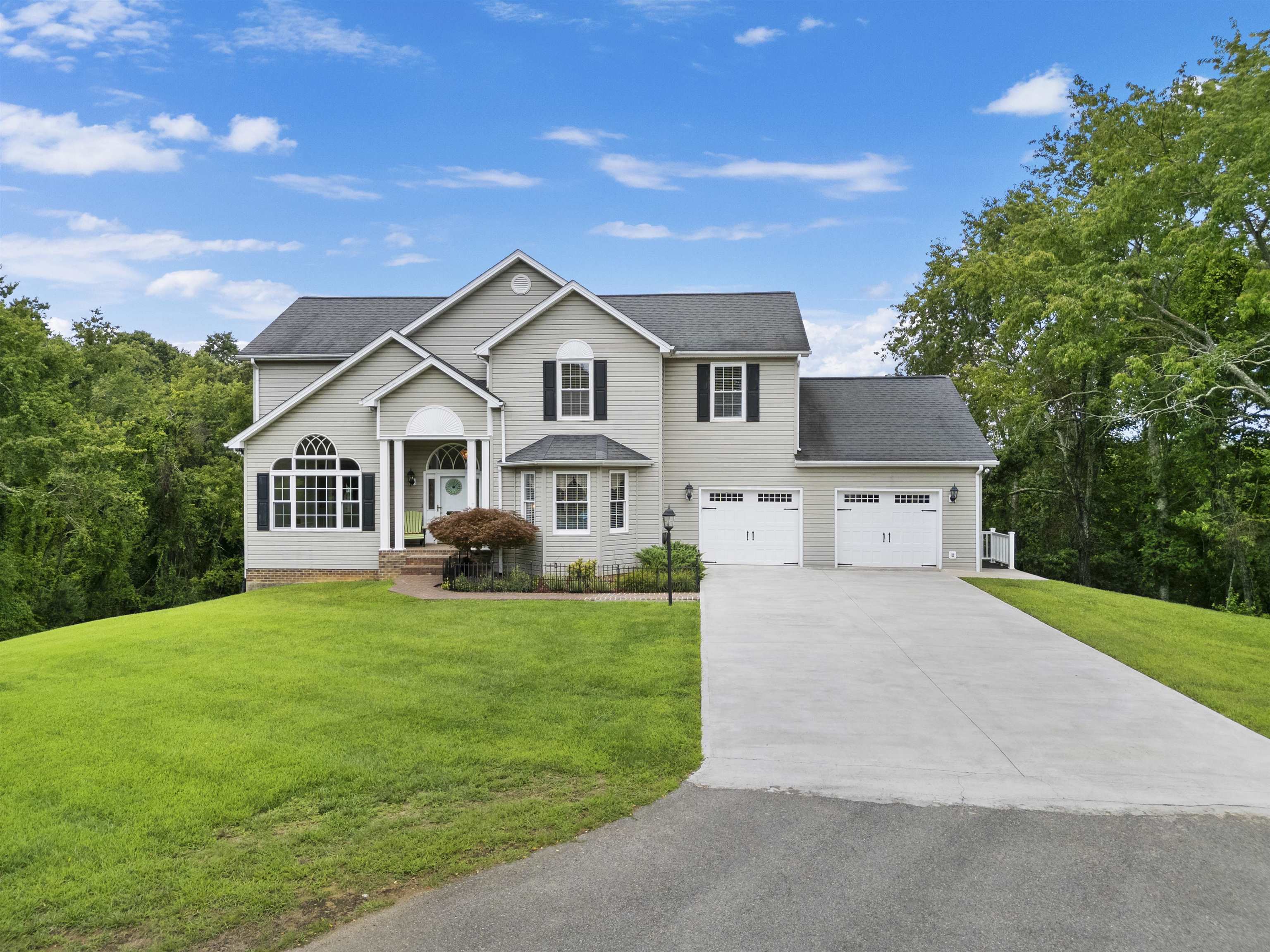 2285 Lubna Drive Christiansburg VA 24073