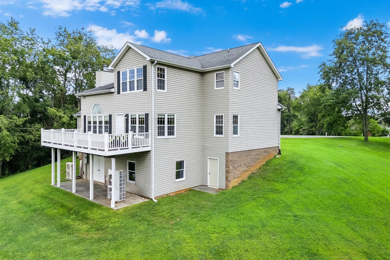 2285 Lubna Drive Christiansburg VA 24073