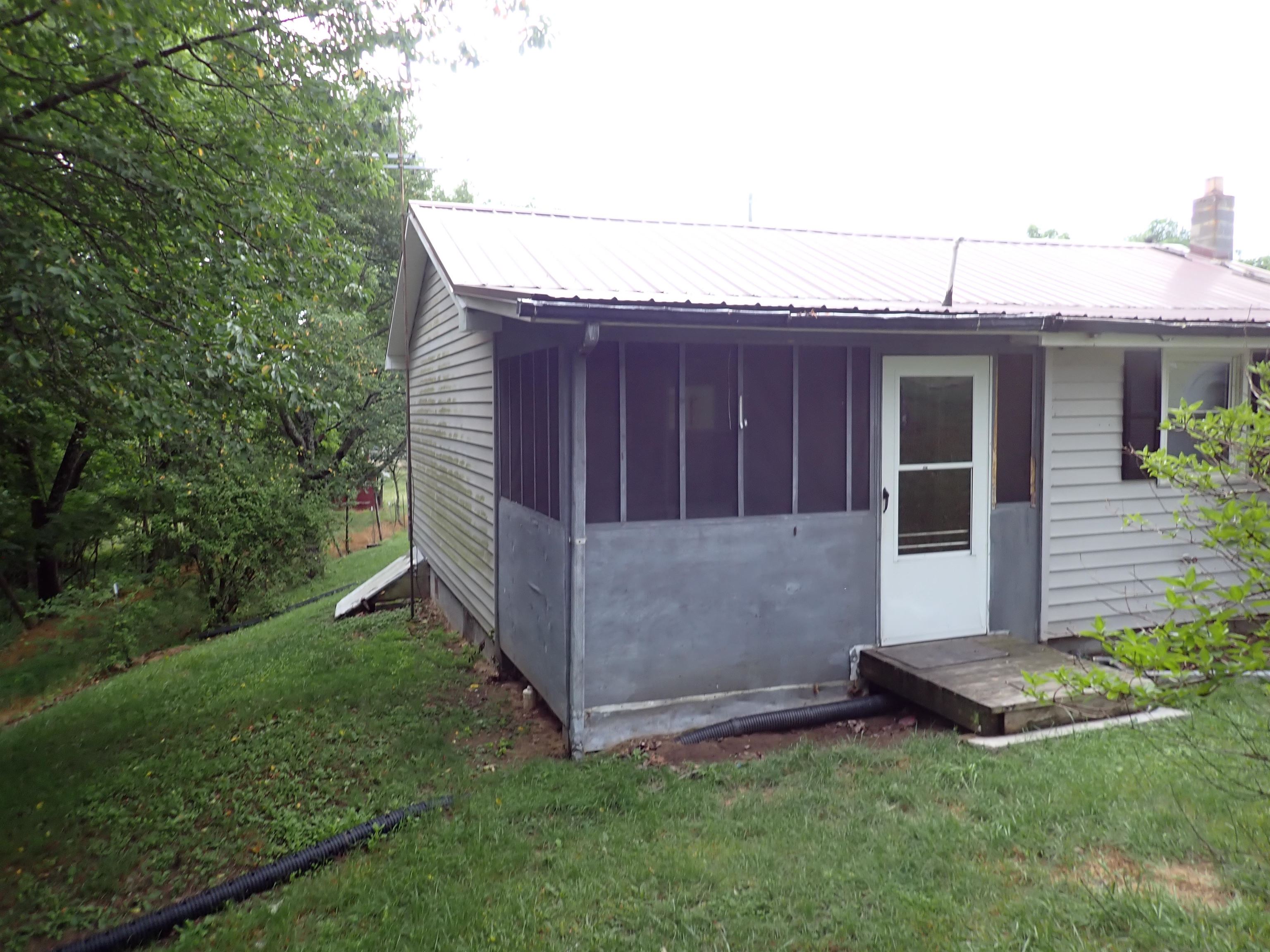 4884 Veterans Hill Road Pulaski VA 24301