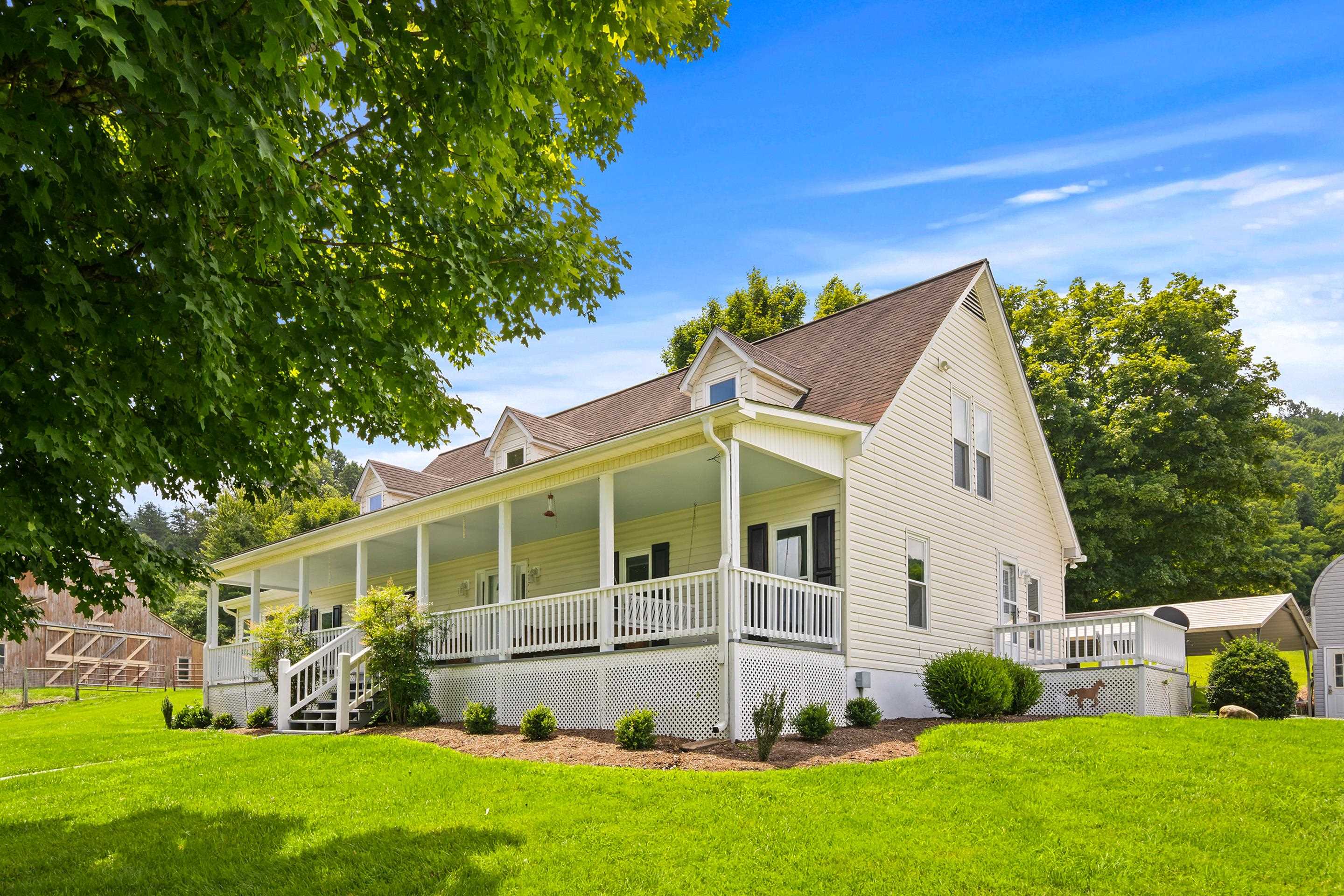 1862 Spring Valley Road Pearisburg VA 24134