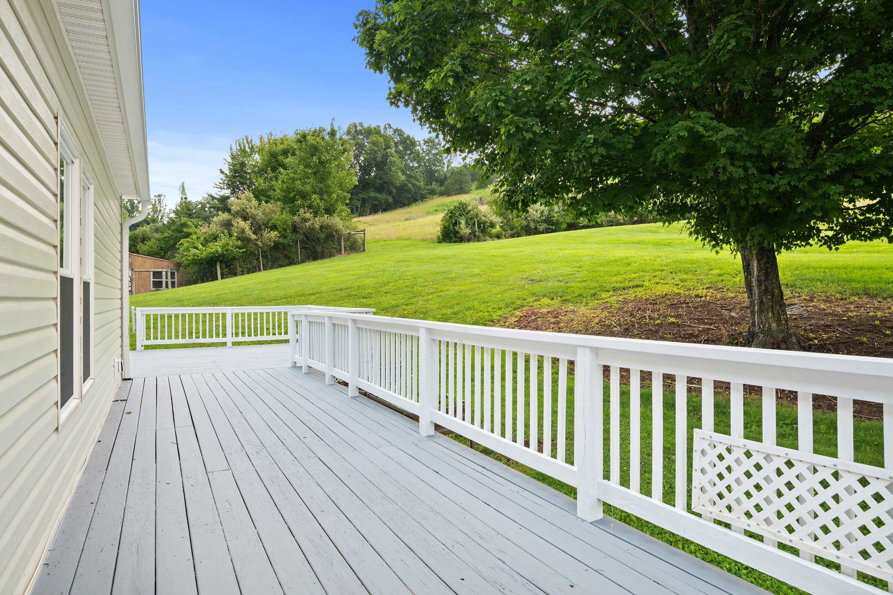 1862 Spring Valley Road Pearisburg VA 24134