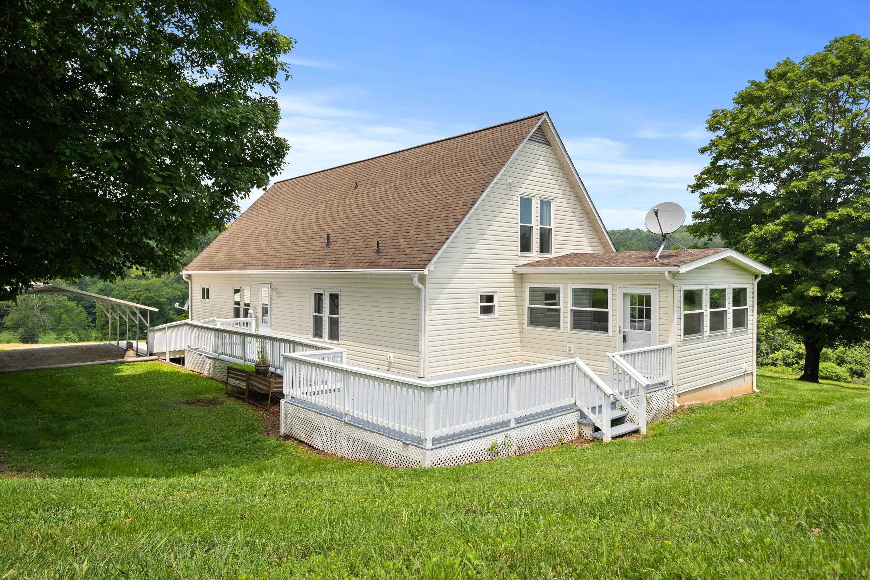 1862 Spring Valley Road Pearisburg VA 24134