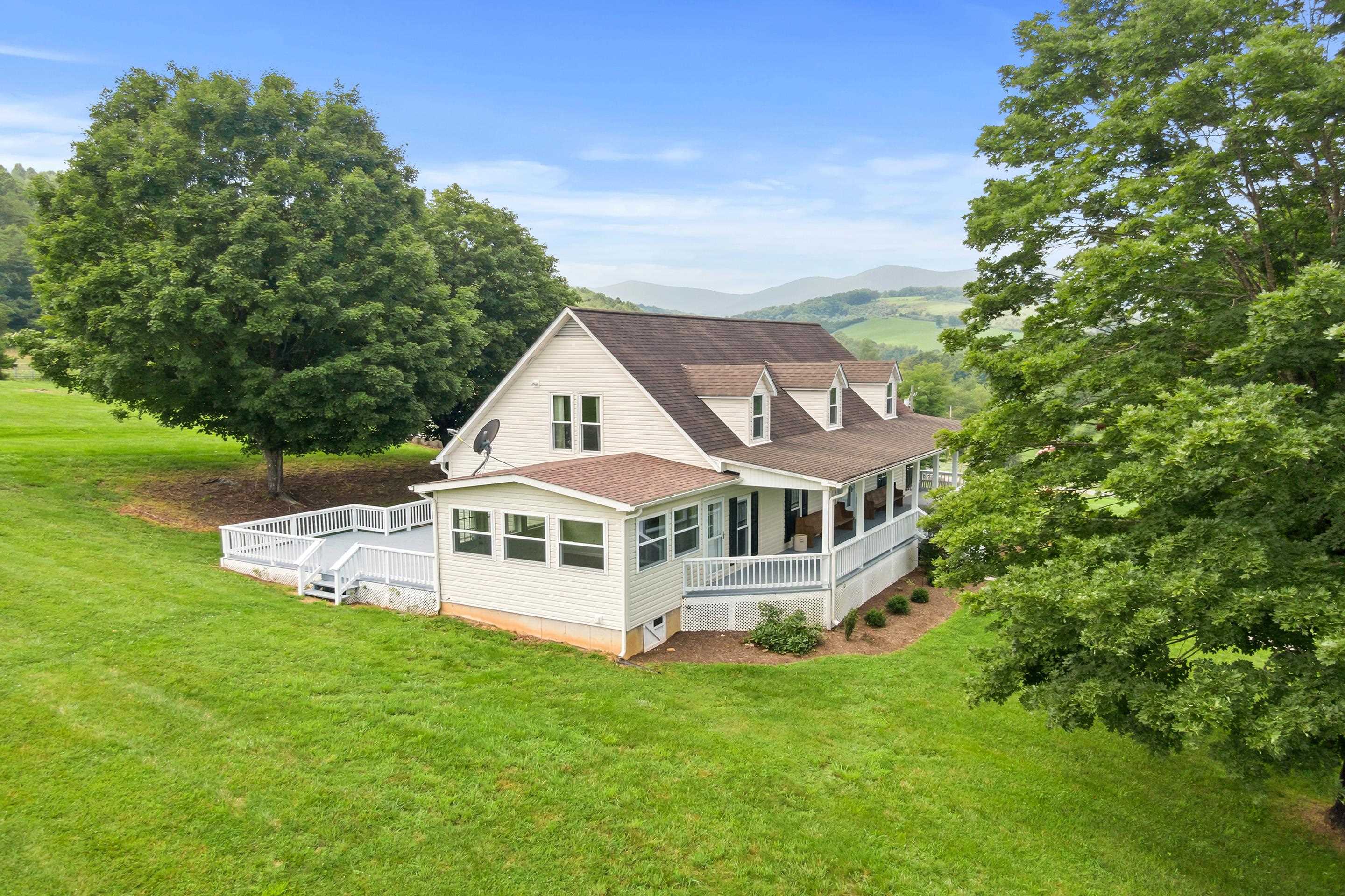 1862 Spring Valley Road Pearisburg VA 24134