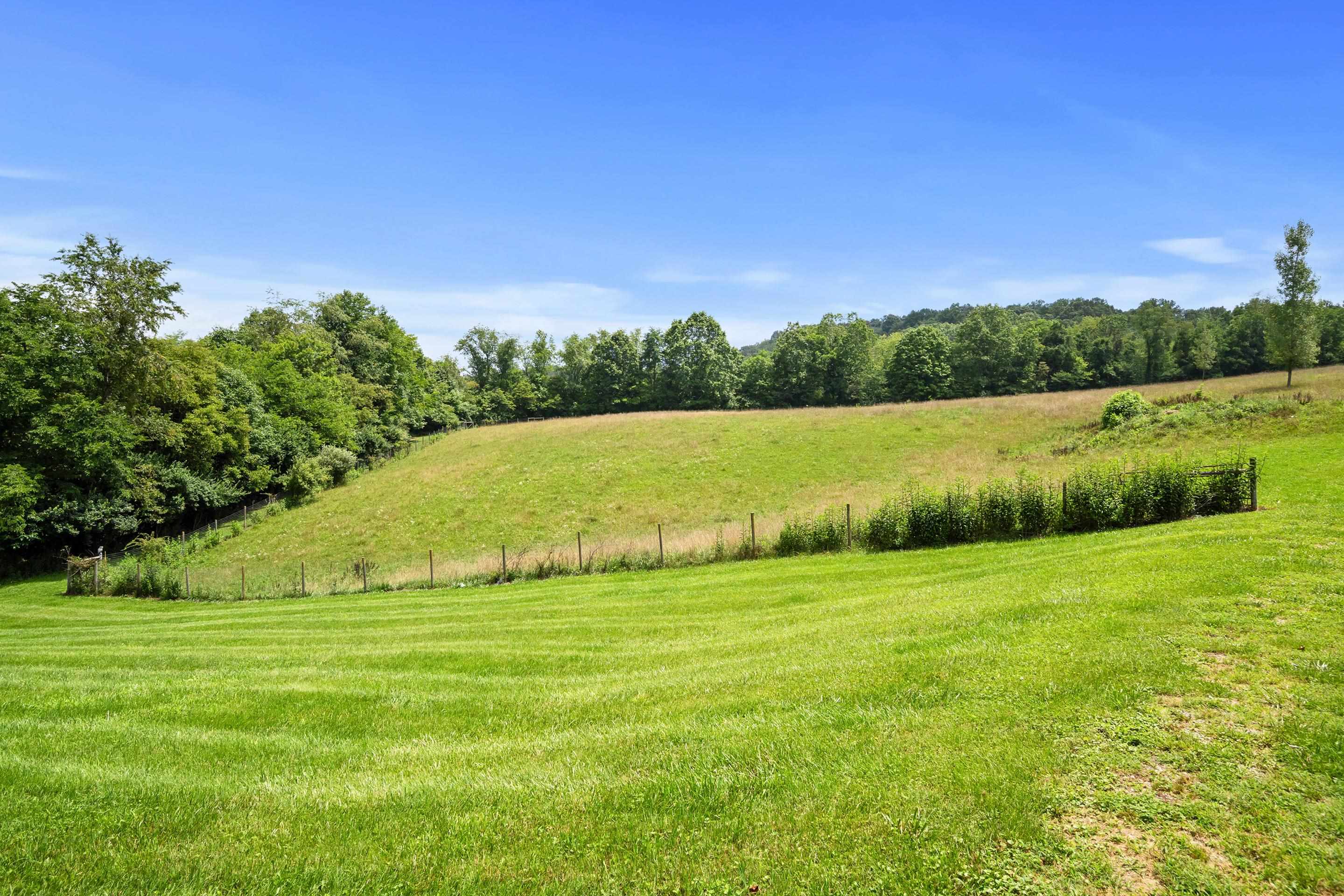1862 Spring Valley Road Pearisburg VA 24134