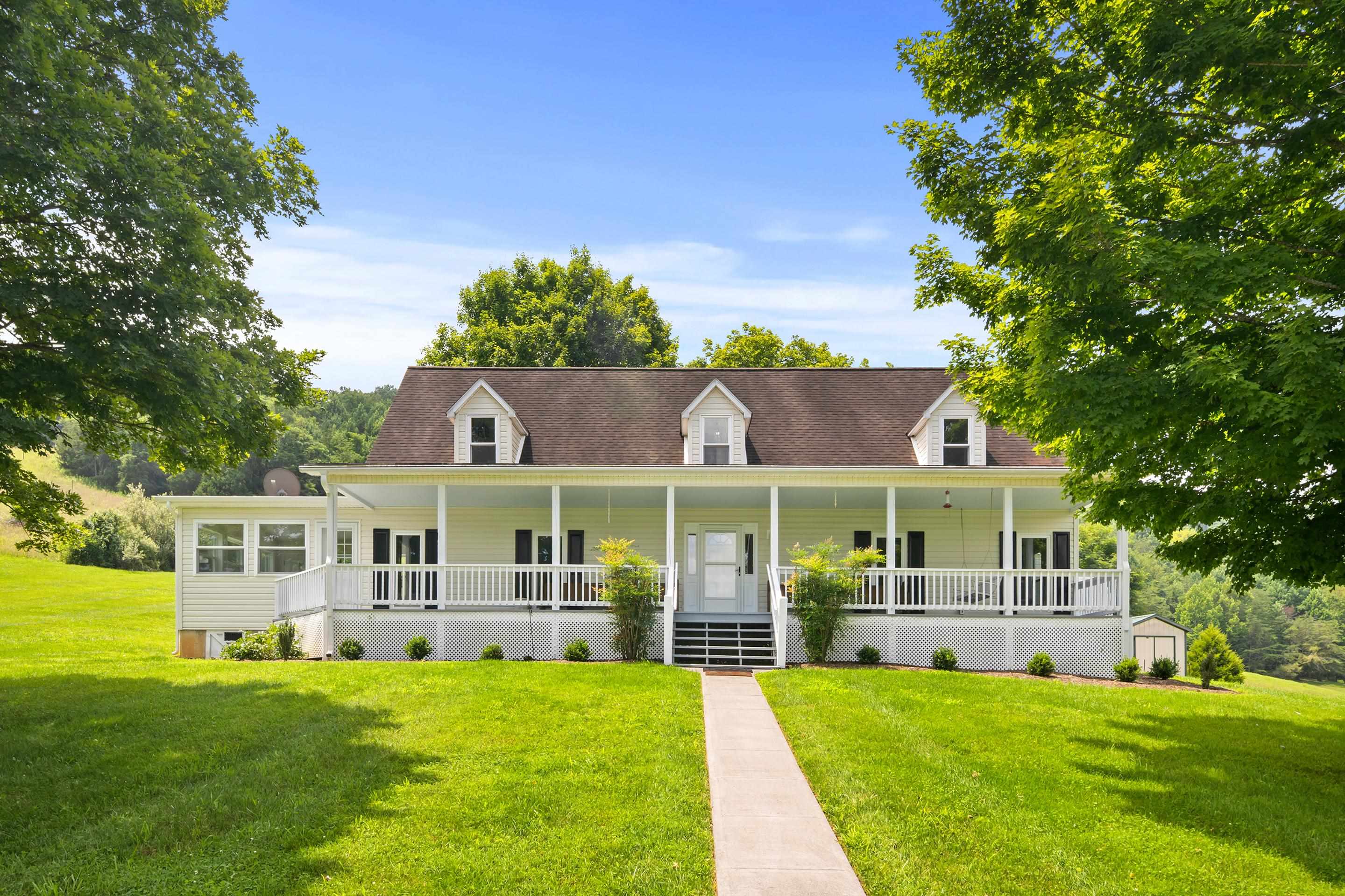 1862 Spring Valley Road Pearisburg VA 24134