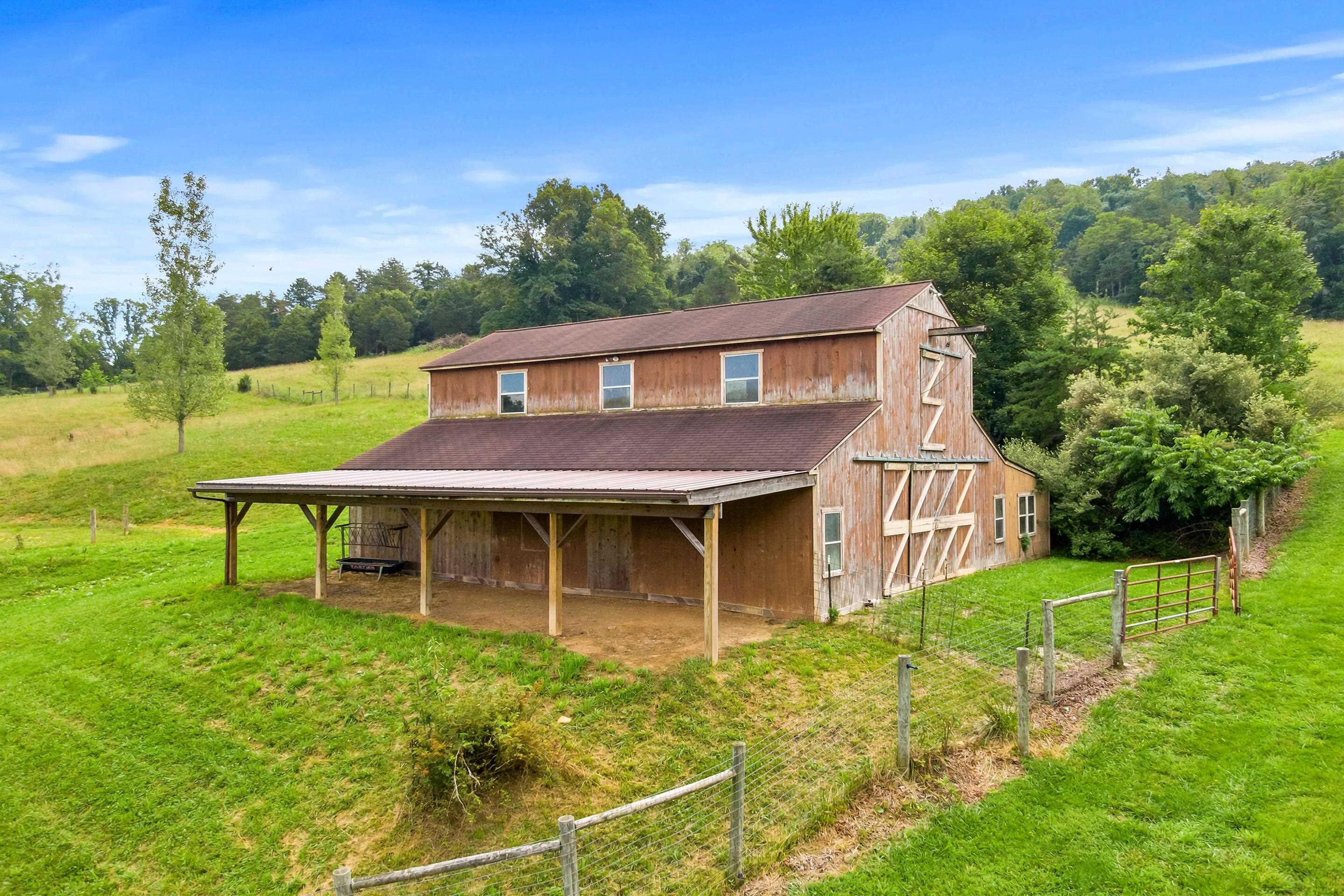 1862 Spring Valley Road Pearisburg VA 24134