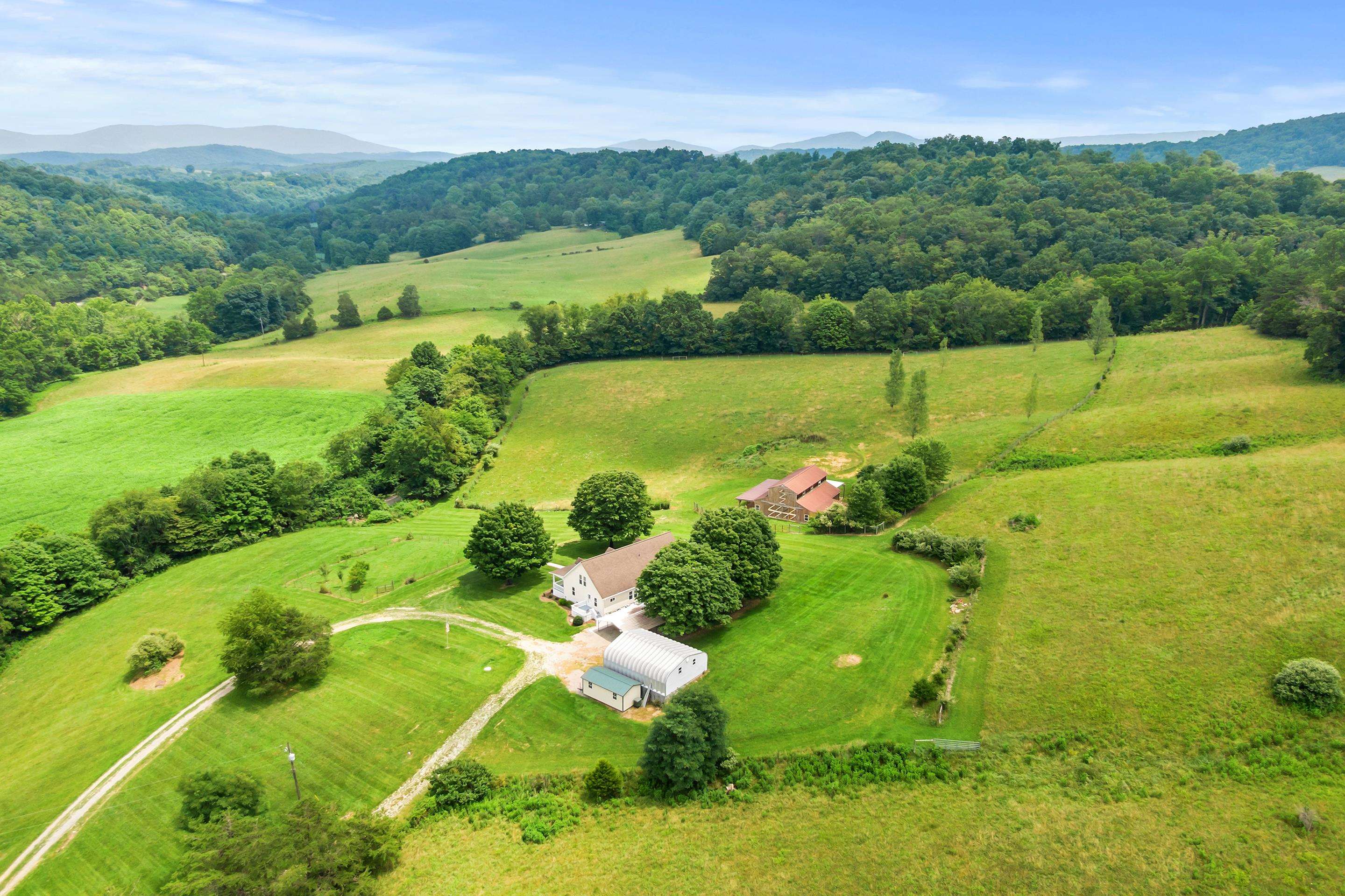 1862 Spring Valley Road Pearisburg VA 24134