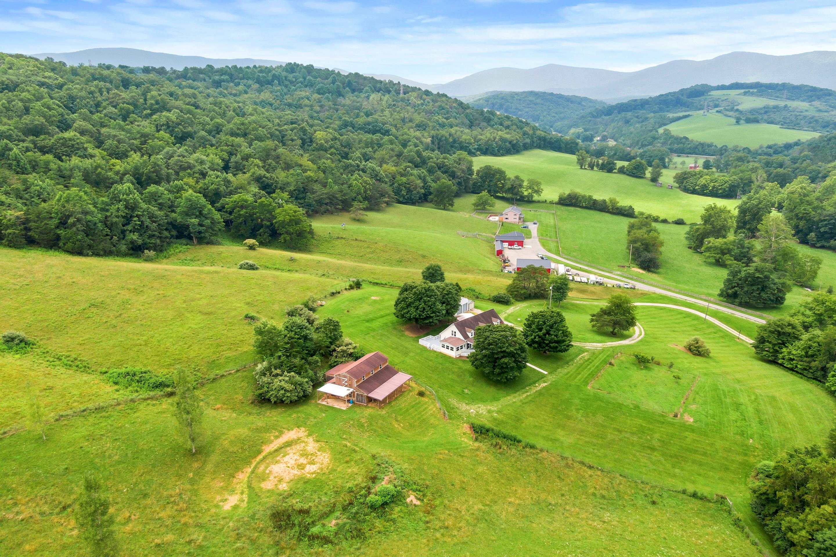 1862 Spring Valley Road Pearisburg VA 24134