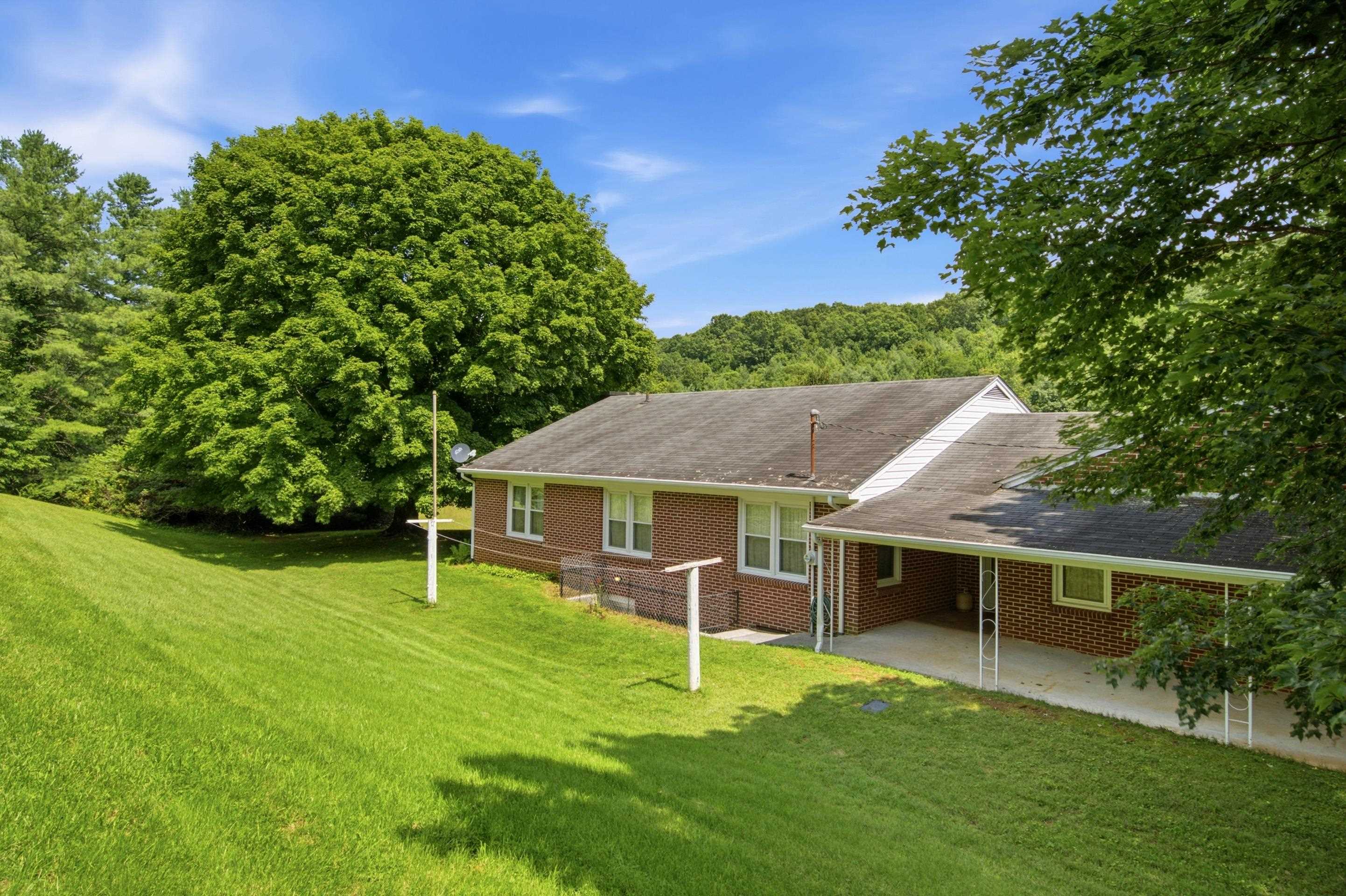 117 White Pine Lane Floyd VA 24091