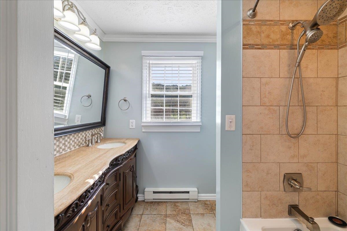 350 Valley View Lane Bland VA 24315