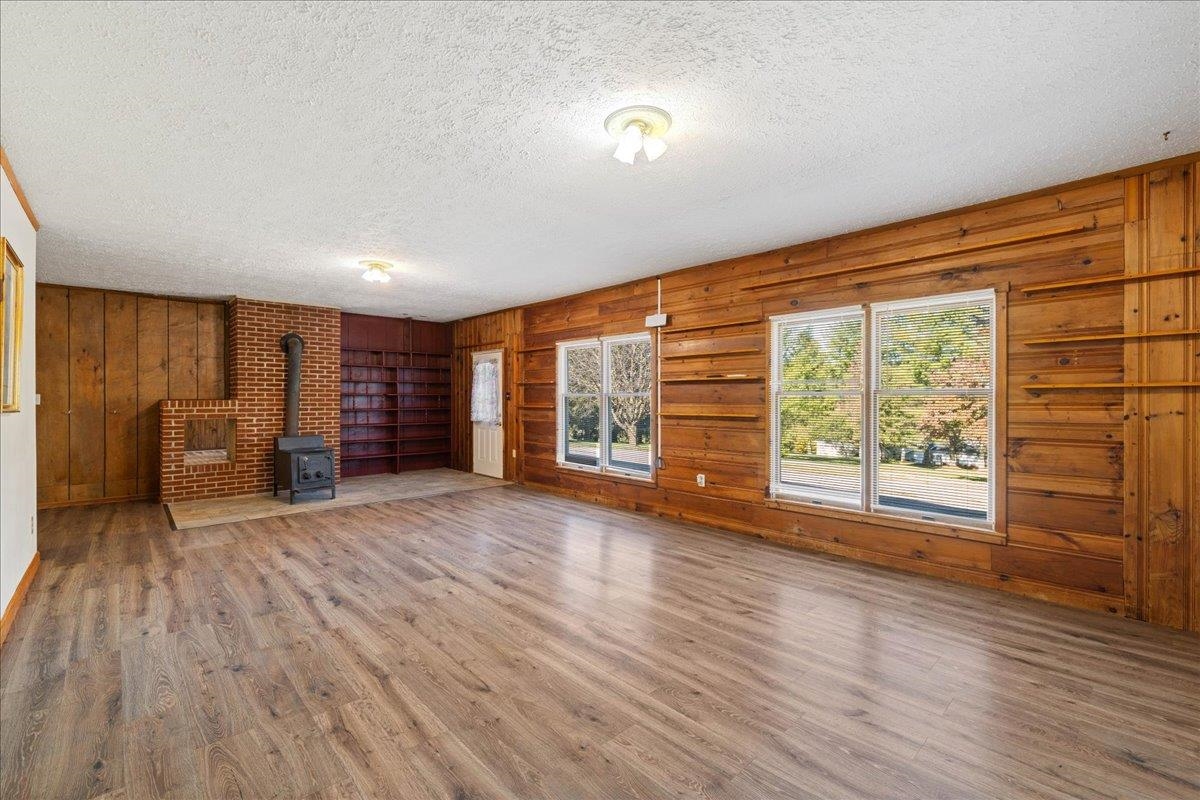 350 Valley View Lane Bland VA 24315
