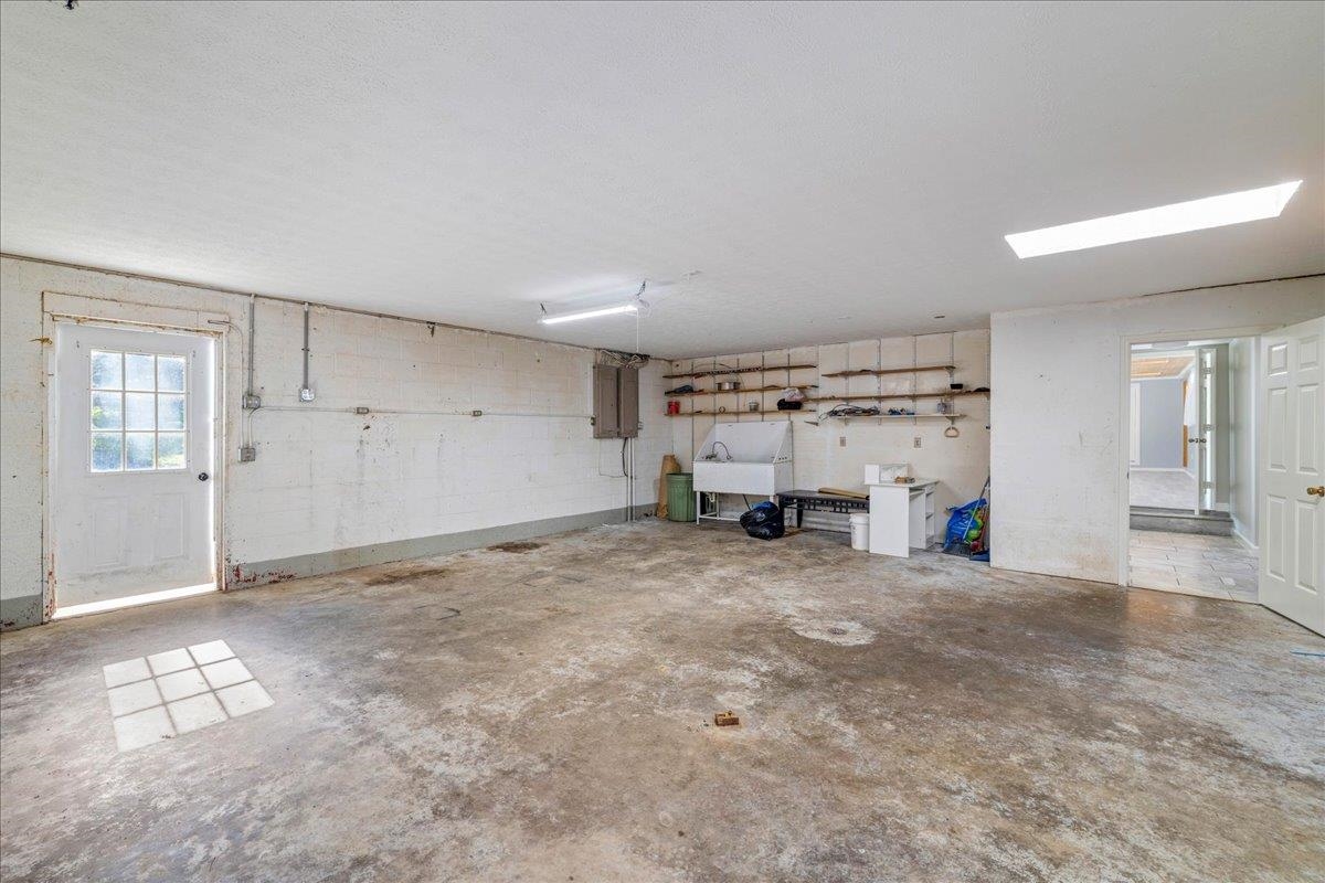 350 Valley View Lane Bland VA 24315