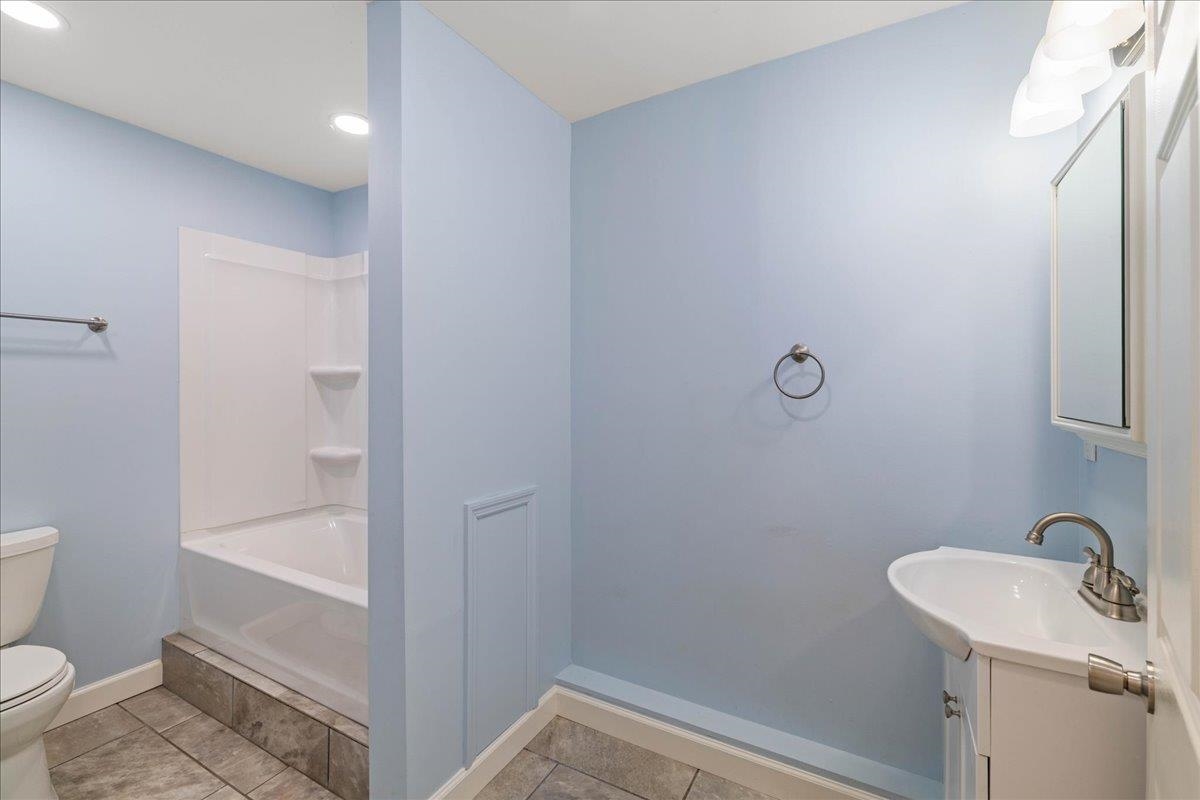 350 Valley View Lane Bland VA 24315