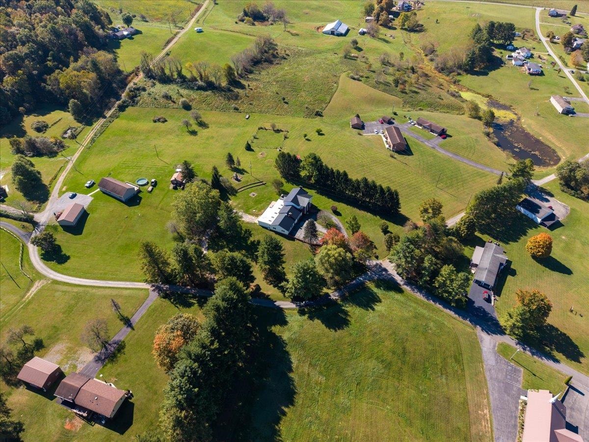 350 Valley View Lane Bland VA 24315