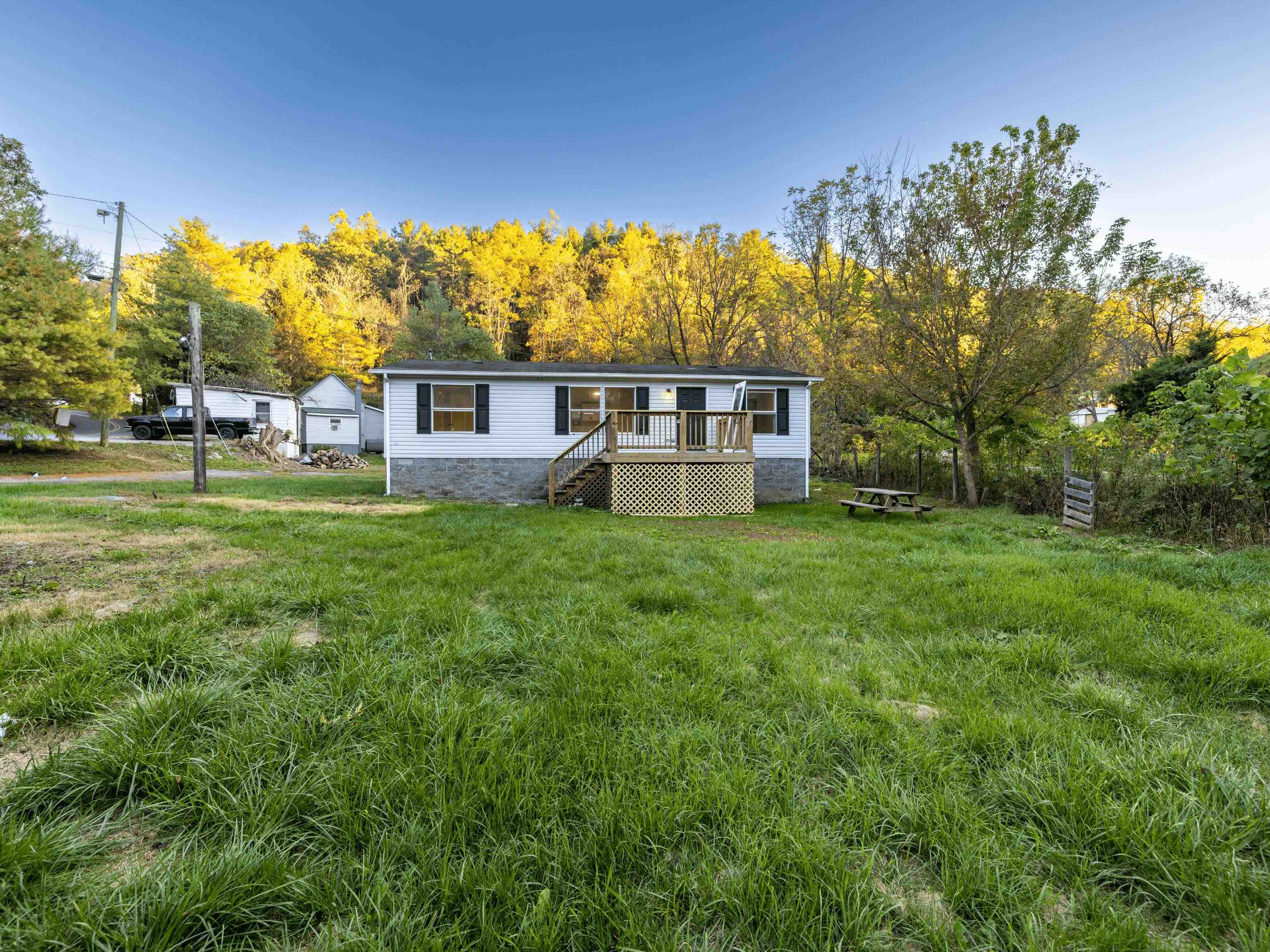 2619 Den Hill Road Christiansburg VA 24073