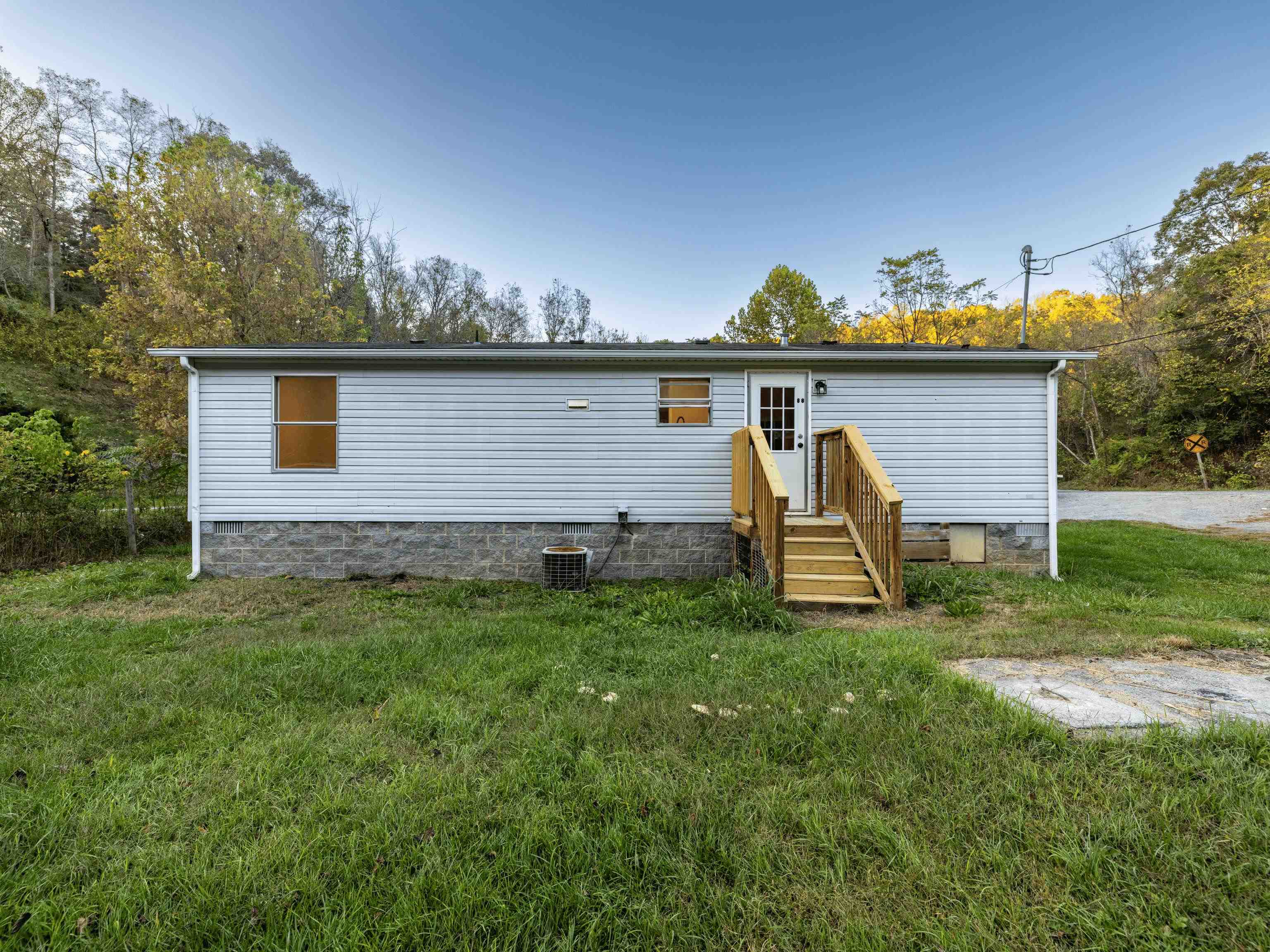 2619 Den Hill Road Christiansburg VA 24073