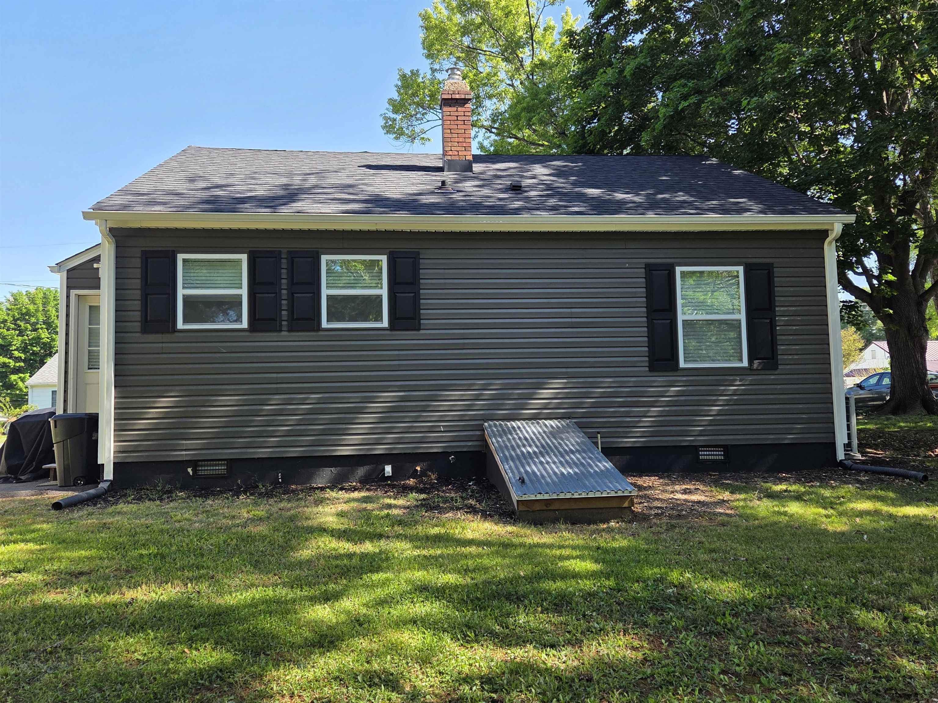 1028 Carson Street Radford VA 24141