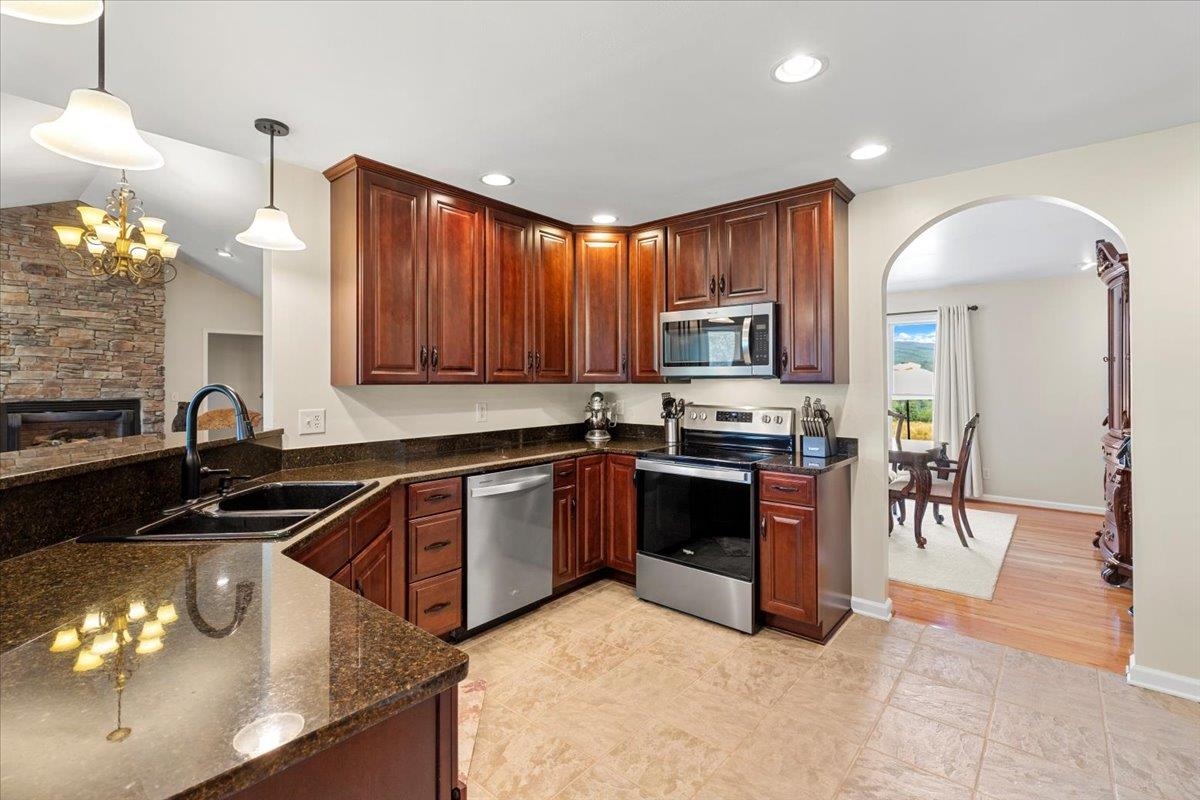 398 Penvir Road Narrows VA 24124