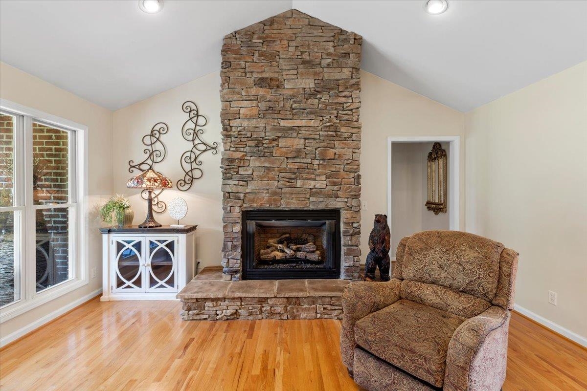 398 Penvir Road Narrows VA 24124