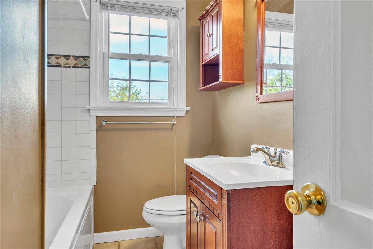 203 Arnold Avenue Radford VA 24141