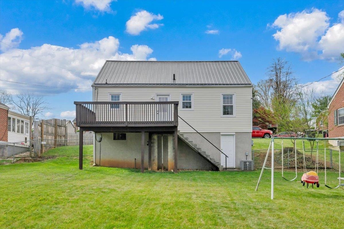 203 Arnold Avenue Radford VA 24141