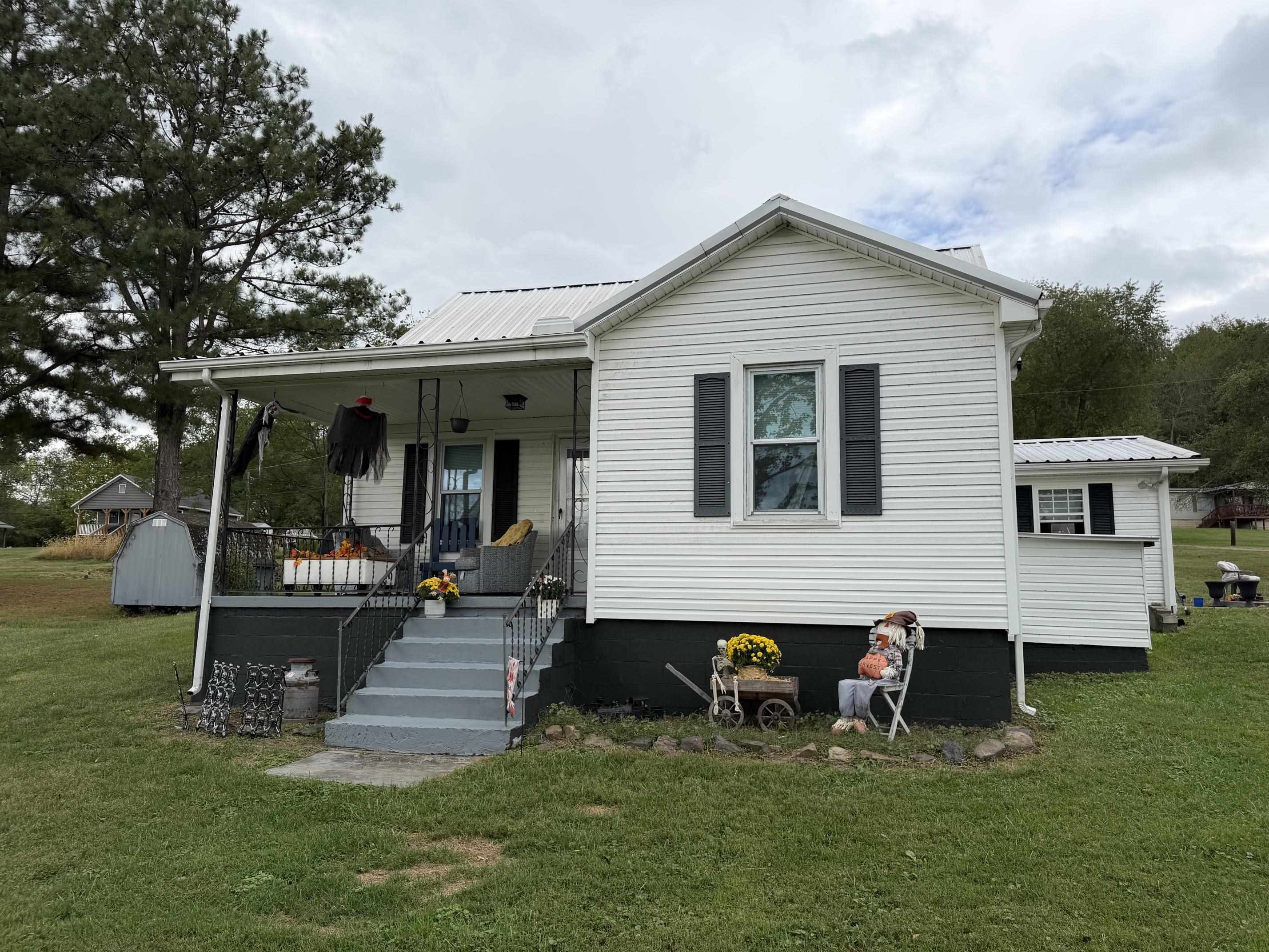 8033 Church Hill Lane Parrott VA 24132