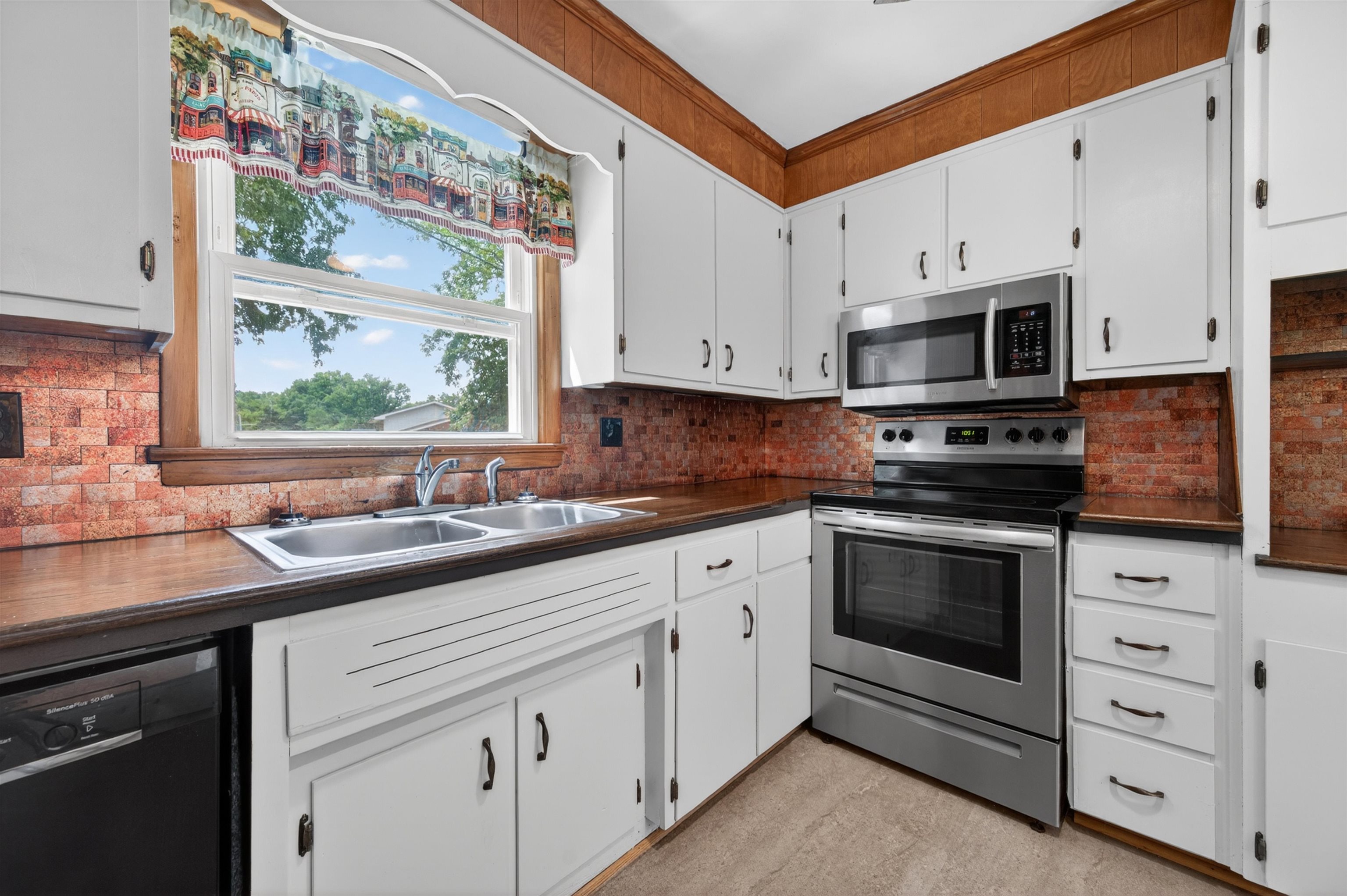 1230 Preston Street Radford VA 24141