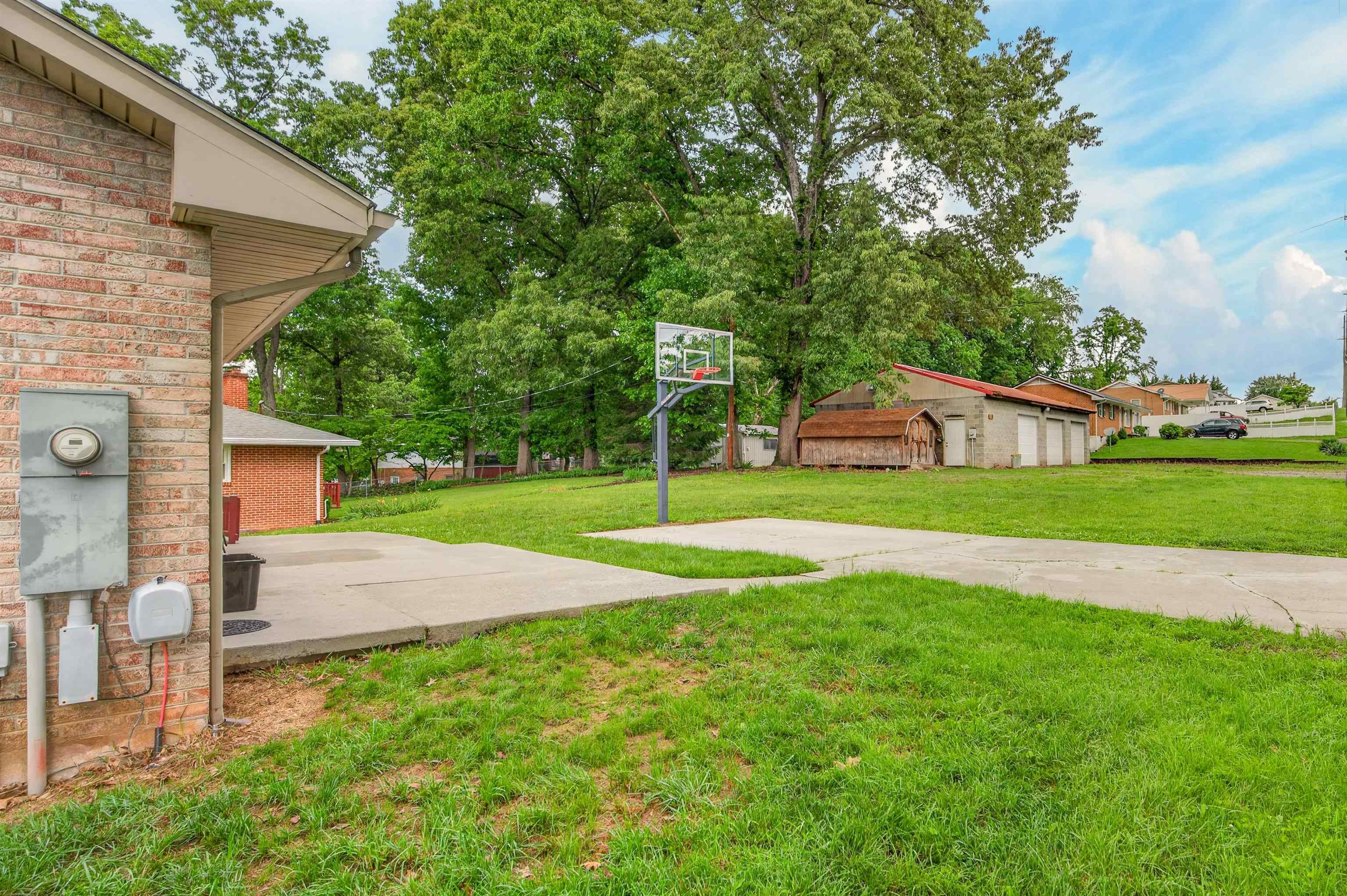 1230 Preston Street Radford VA 24141