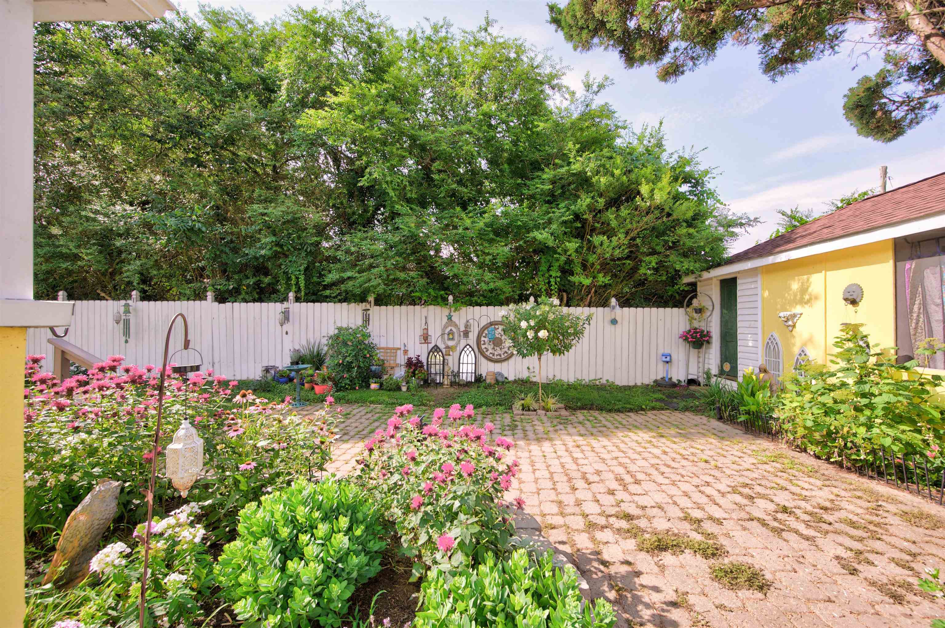 5932 Virginia Avenue Pembroke VA 24136