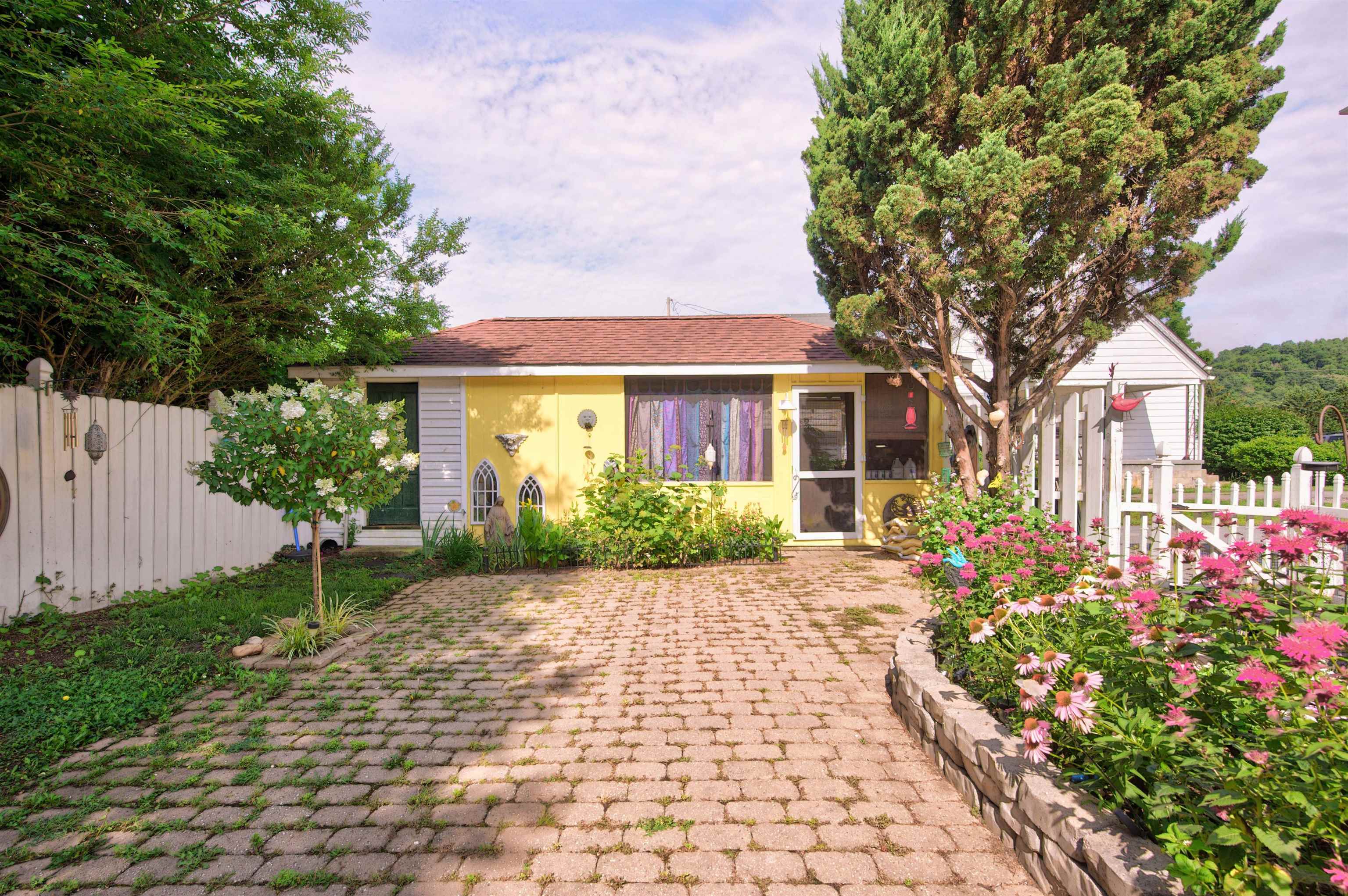 5932 Virginia Avenue Pembroke VA 24136