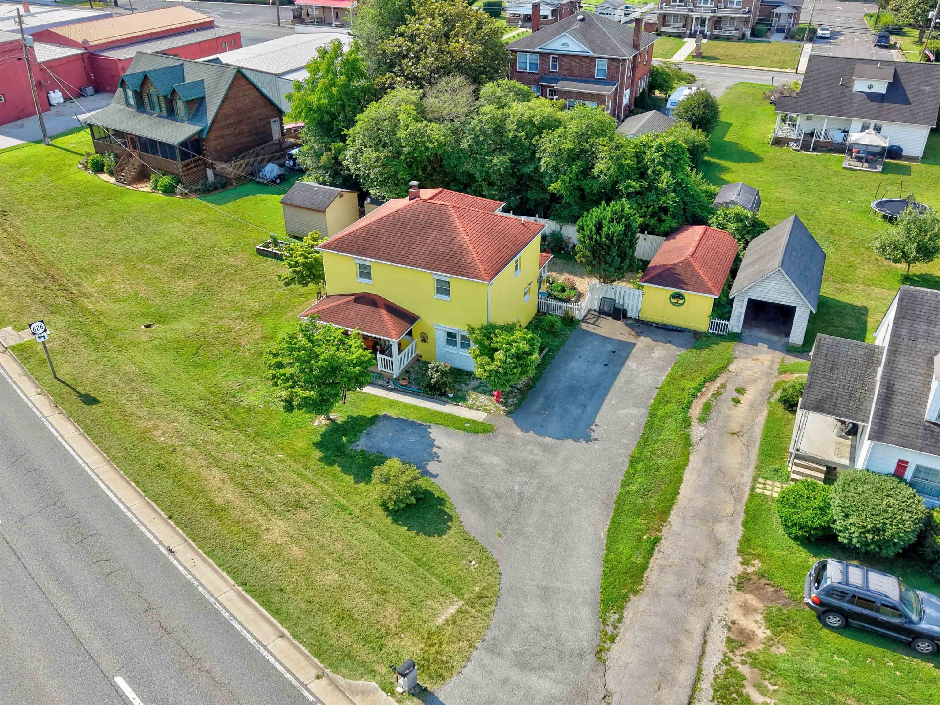 5932 Virginia Avenue Pembroke VA 24136