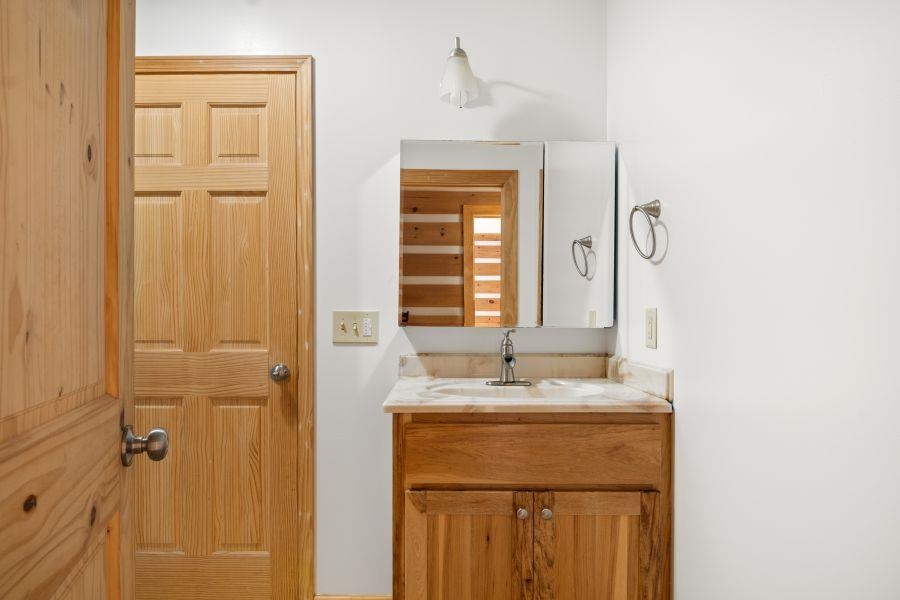 446 Good Neighbors Road NE Check VA 24072