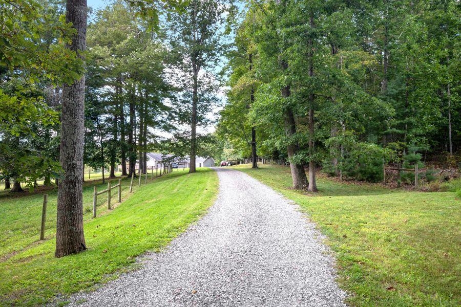 446 Good Neighbors Road NE Check VA 24072