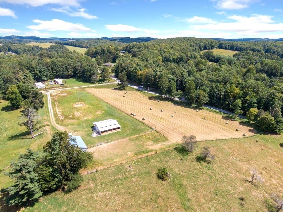 446 Good Neighbors Road NE Check VA 24072