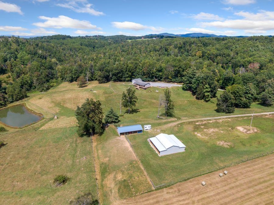 446 Good Neighbors Road NE Check VA 24072