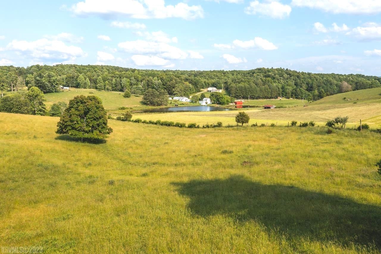 446 Good Neighbors Road NE Check VA 24072