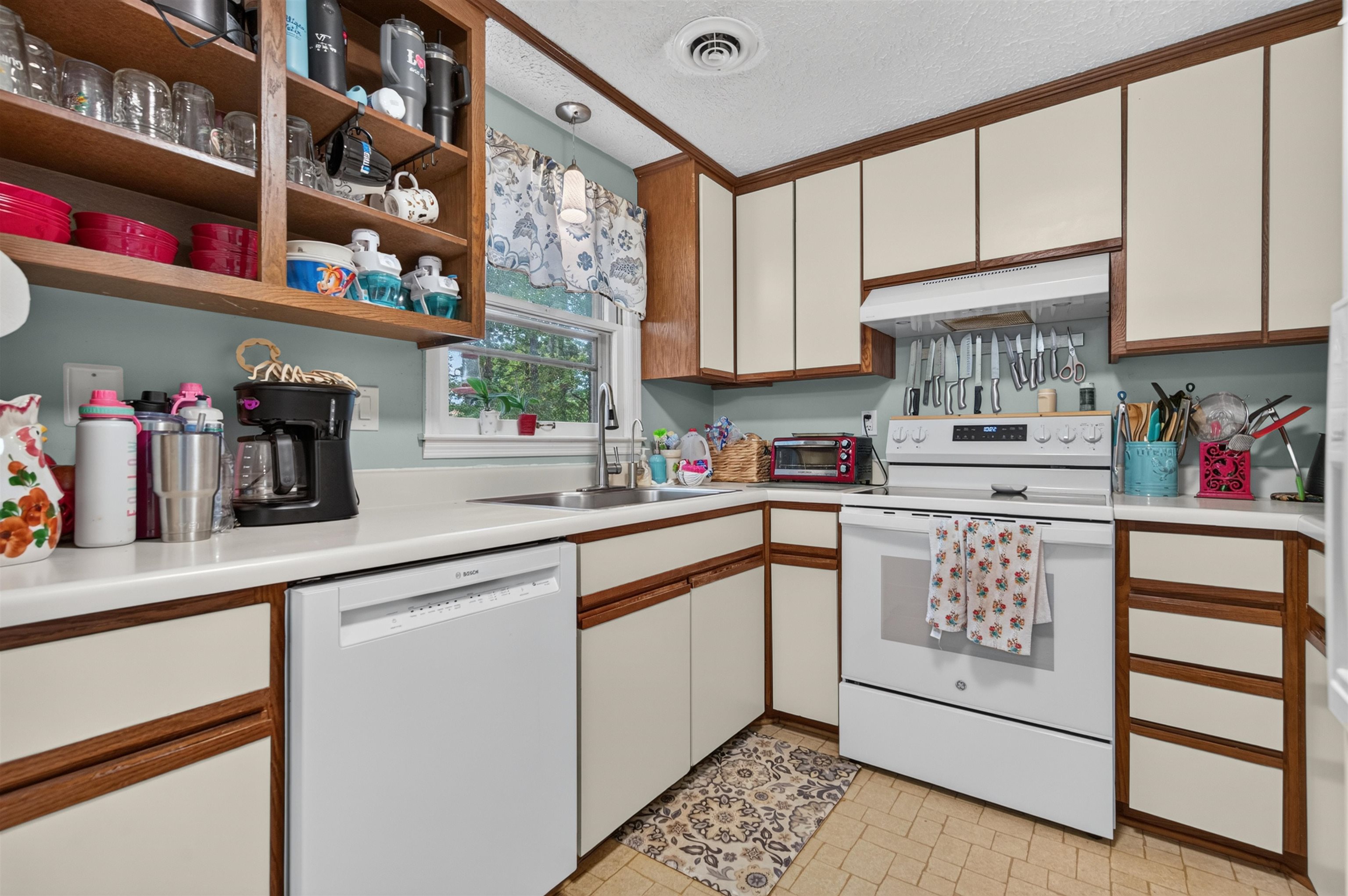 502 Mabry Lane Blacksburg VA 24060