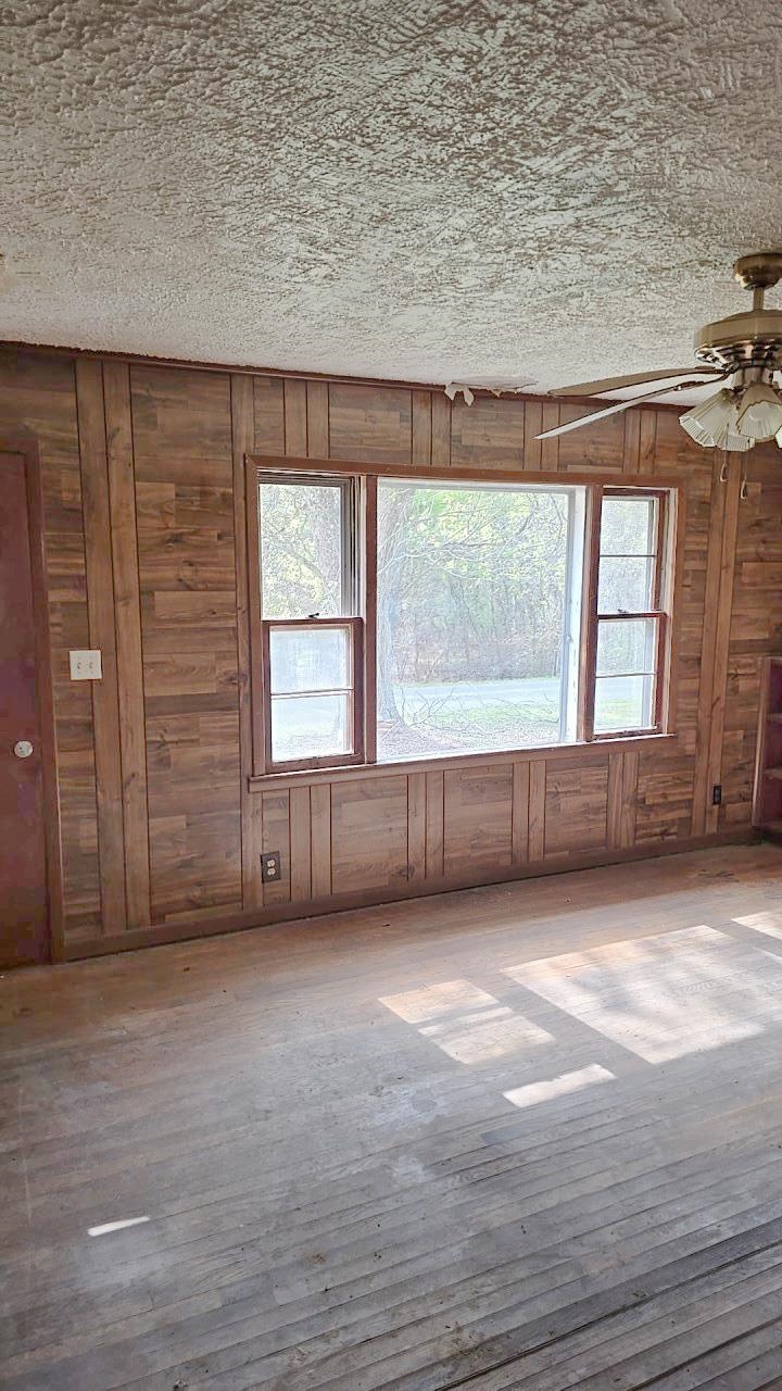 2647 Teas Road Sugar Grove VA 24375