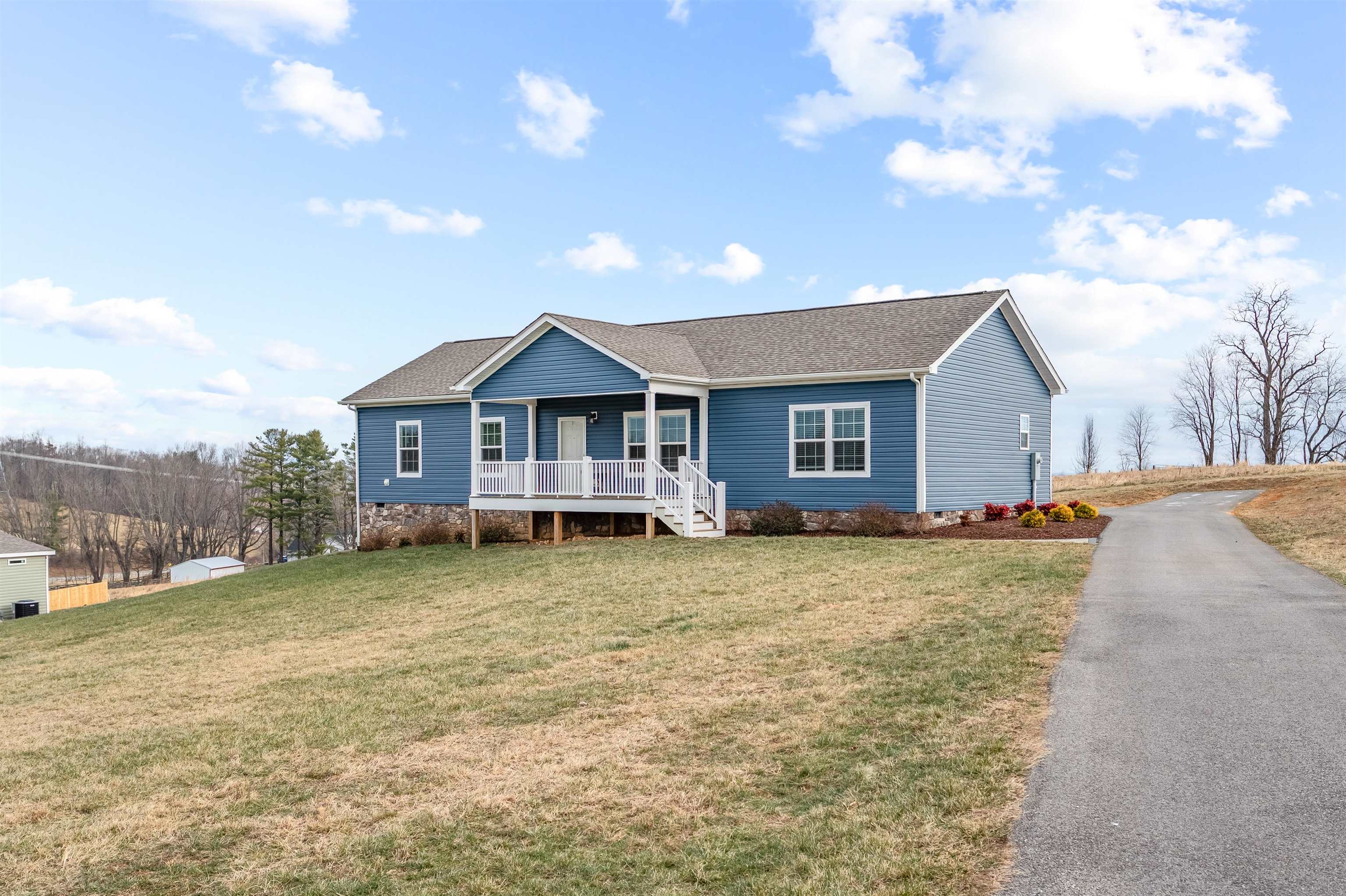 173 Long Level Road SW Floyd VA 24091